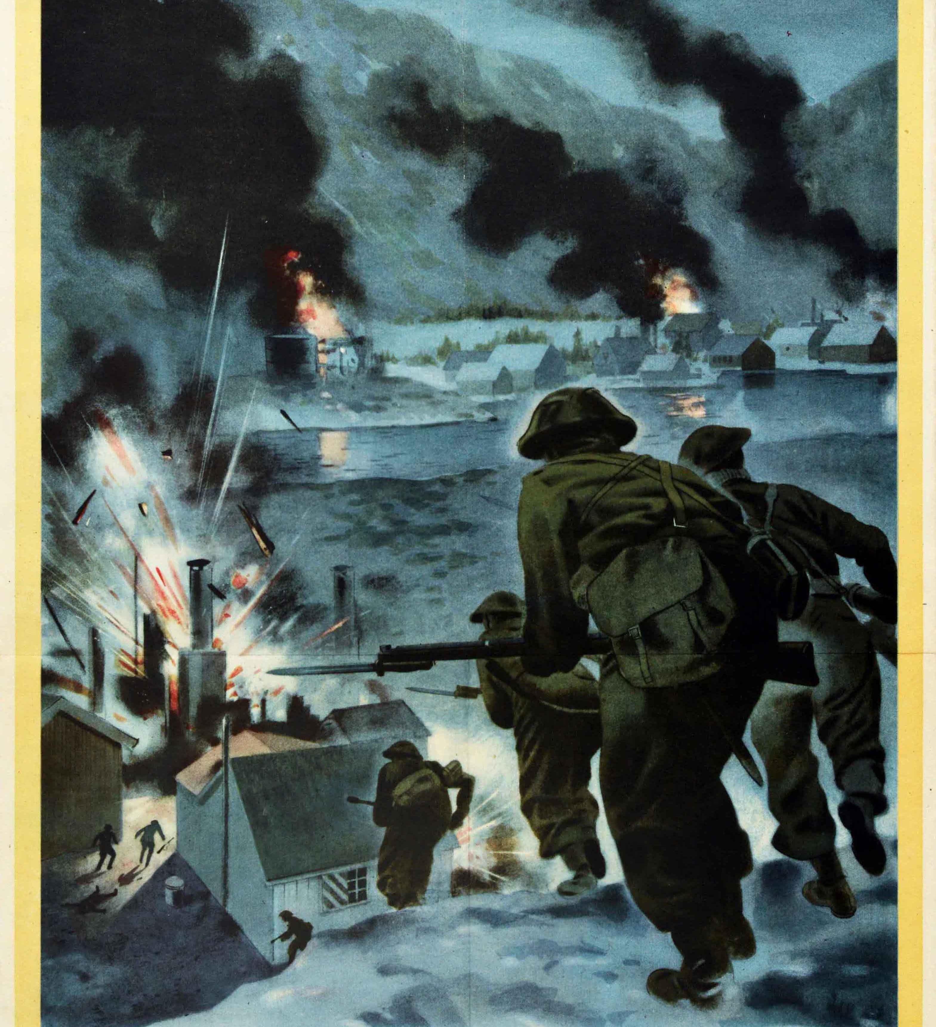 Originales Propagandaposter aus dem Zweiten Weltkrieg - Back Them Up! Dynamische Illustration einer Kampfszene mit britischen Soldaten mit Bajonettgewehren, die einen Hügel hinunter in Richtung eines von den Deutschen gehaltenen Hafens in Norwegen
