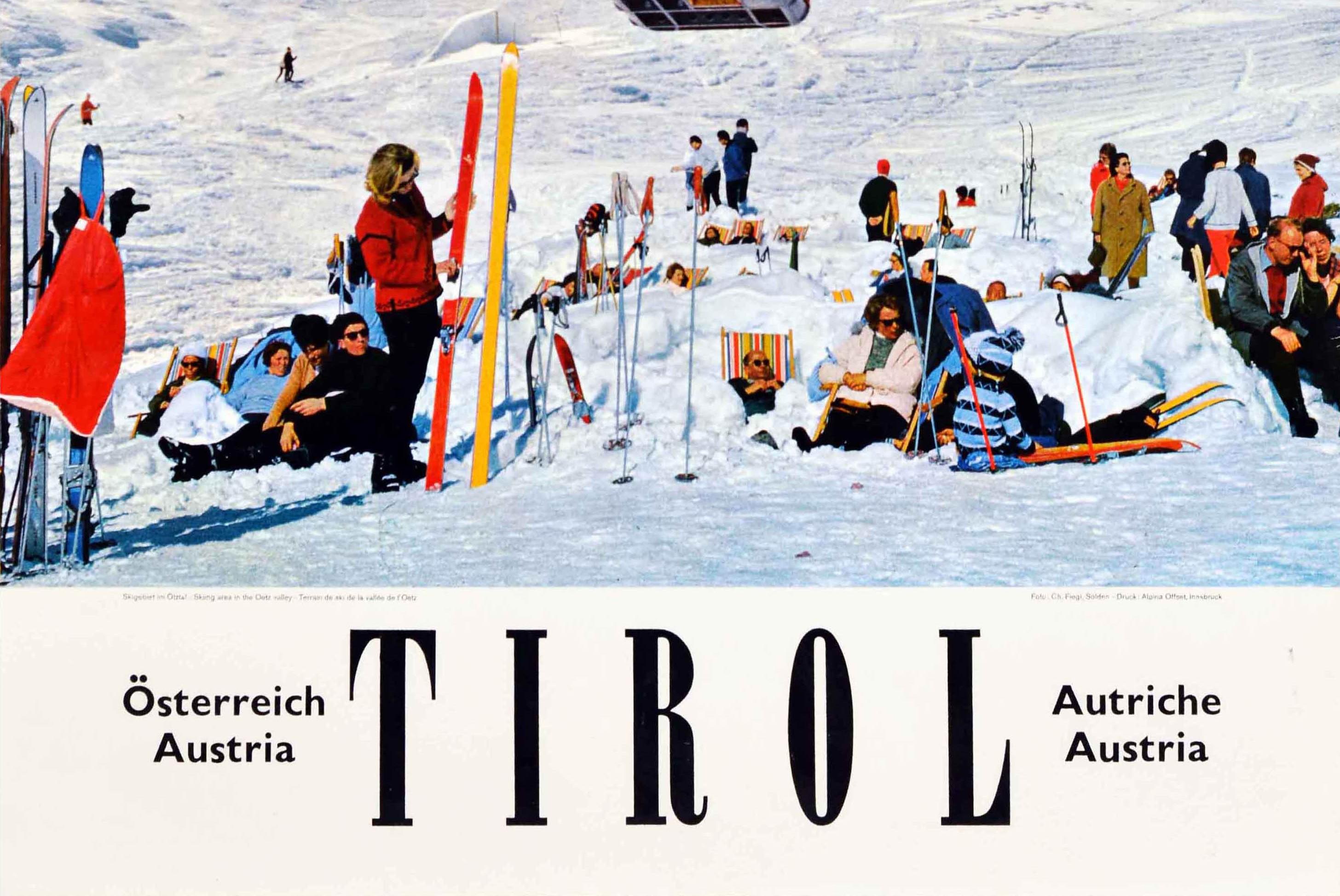 Original Vintage-Winter-Reiseplakat Tirol, Autriche, Österreich, Ski- Lift-Fotografie (Blau), Print, von Unknown
