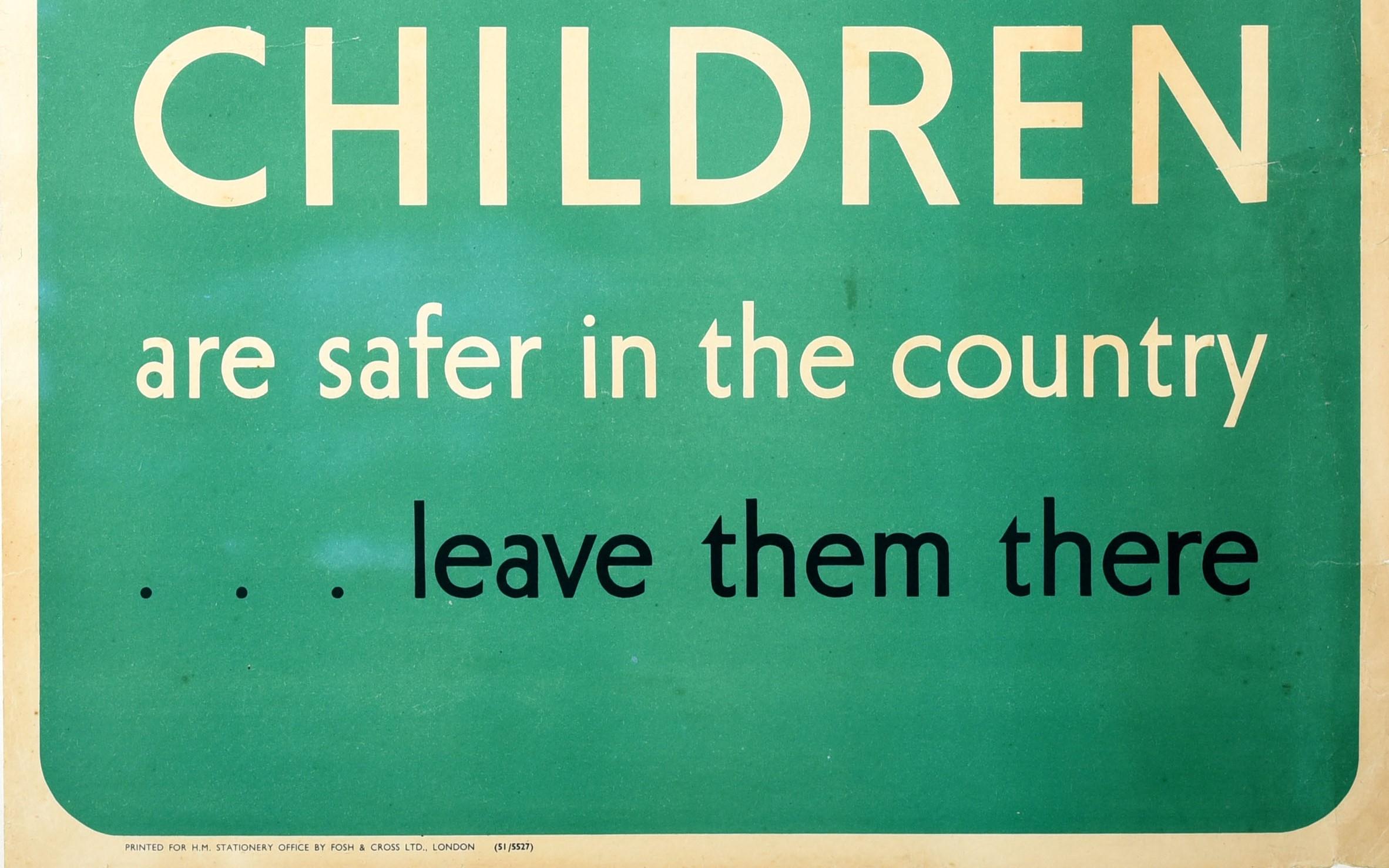 Original Vintage-Poster aus dem Zweiten Weltkrieg, „Kinder sind im Landkrieg geschützt“, Evacuation (Blau), Print, von Unknown