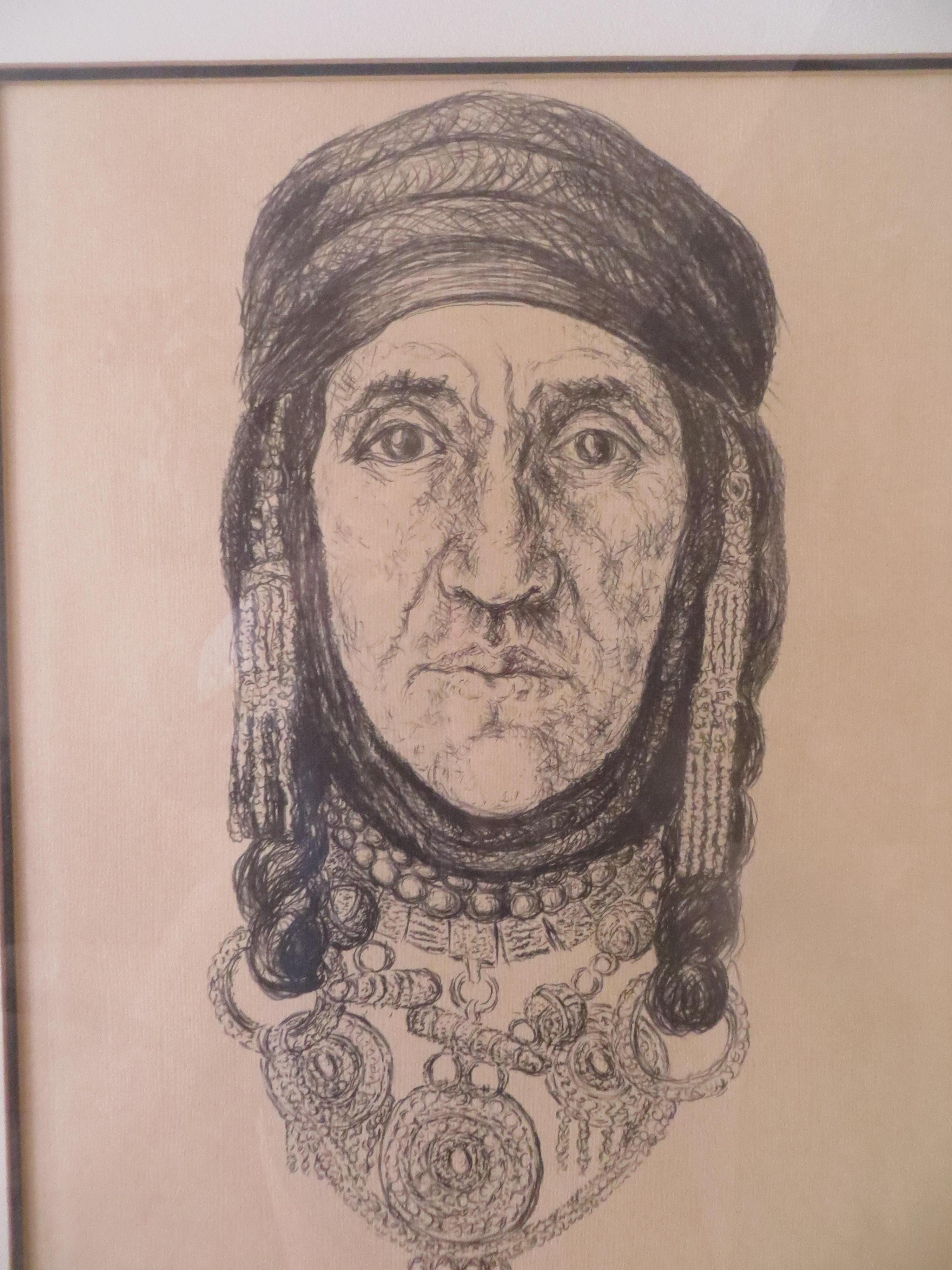 Very nice lithograph depicting a Berber woman, which is to say a portrait of a nomad of Jewish confession in Morocco. The portrait is signed by an unknown and numeroted artist. 
The quality of the line is quite noticeable and it has artistic