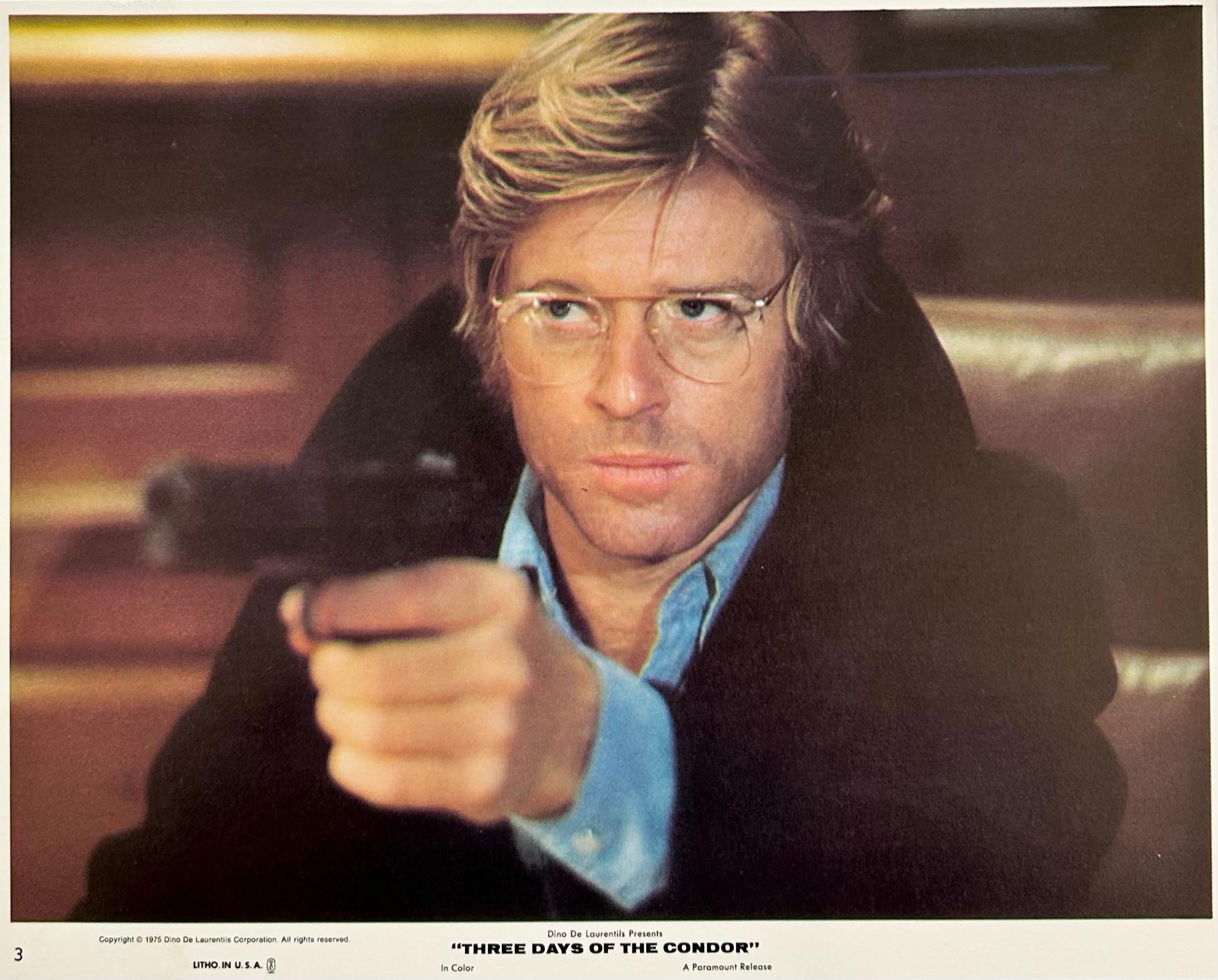 Robert Redford Three Days Of The Condor - Original 1975 Lobby Card #3, Robert Redford – Print von Unknown