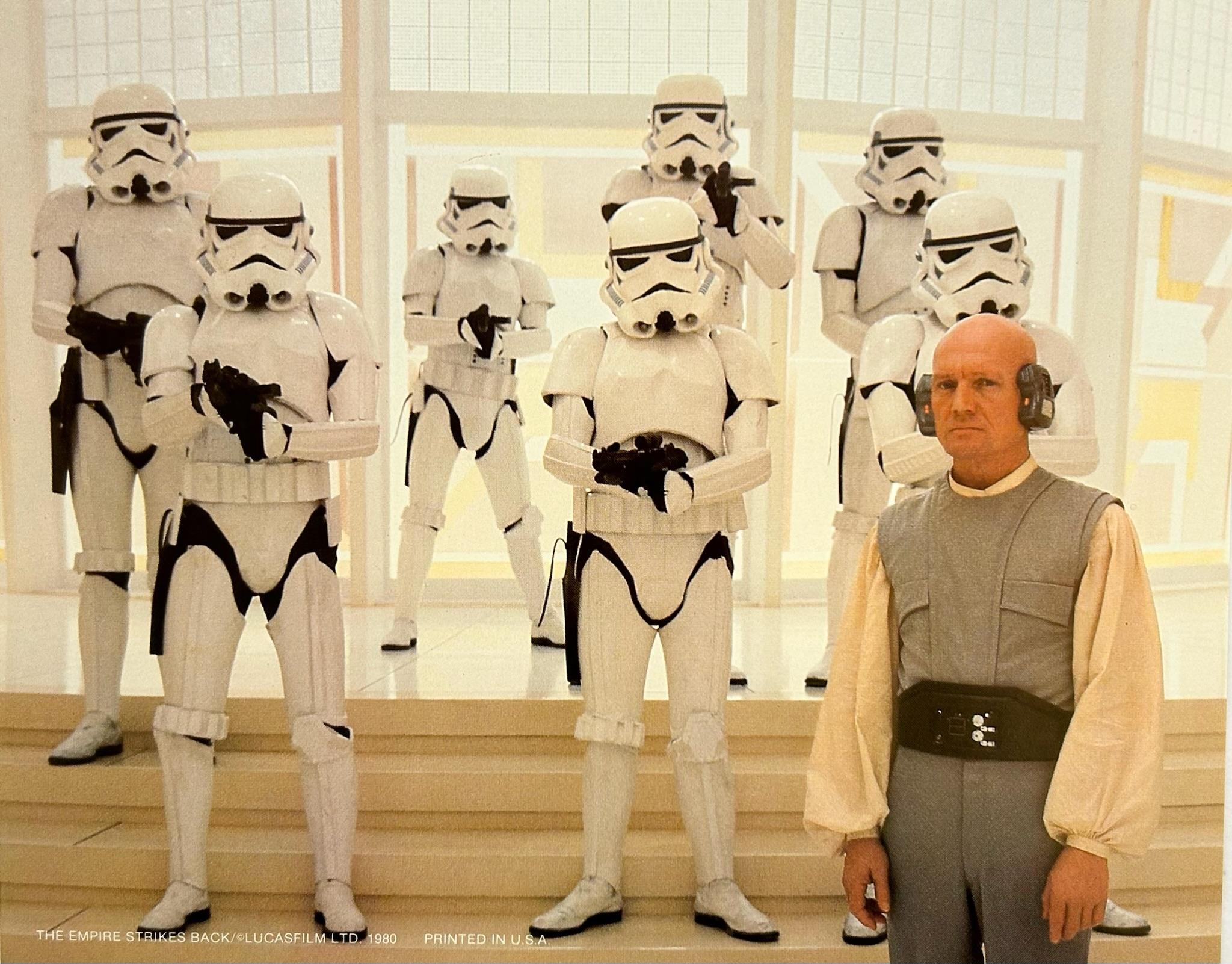 Unknown Figurative Print – Star Wars Stormtroopers The Empire Strikes Back 1980 Vintage-Filmkartenkarte, Star Wars