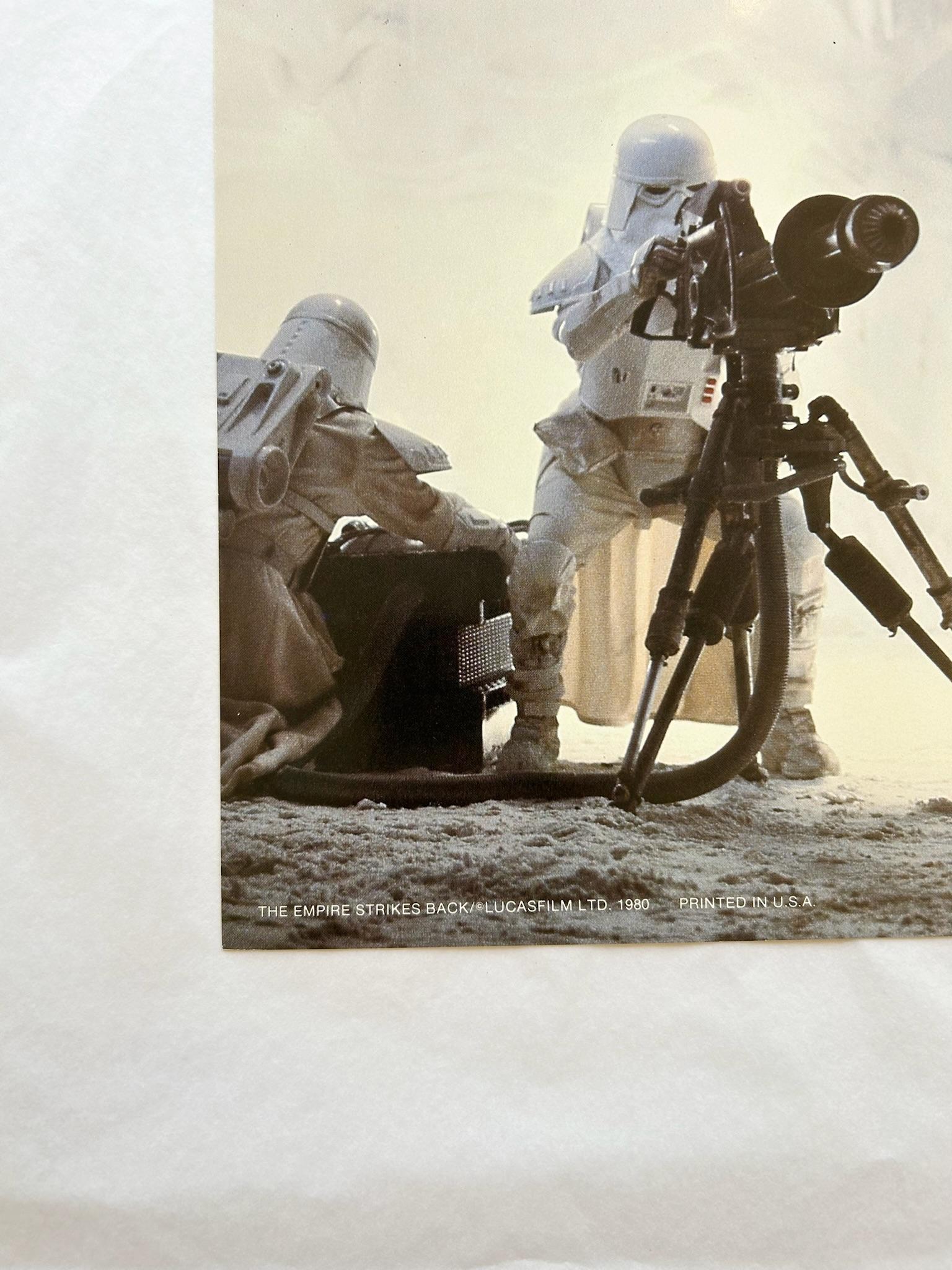 Star Wars El Imperio Contraataca 1980 Lobby Card Snowtroopers - Figurative Print Beige de Unknown