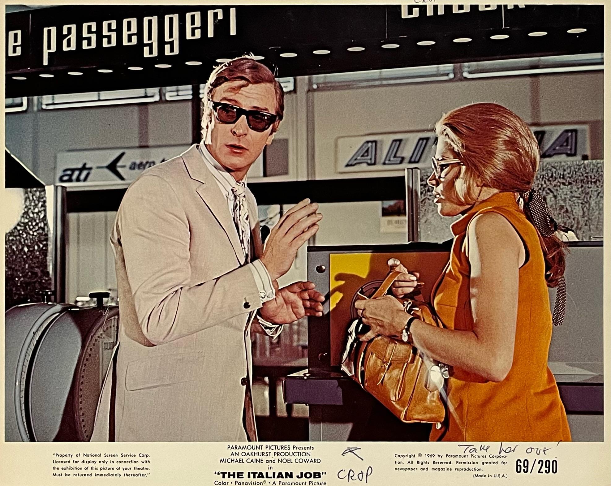Figurative Print di Unknown - The Italian Job - Lobby Card originale del 1969