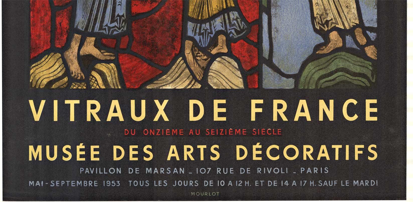 VITRAUX DE FRANCE.   Musée des arts décoratifs, Paris.  Ein Originalplakat von Mourlot aus dem Jahr 1953, das die Ausstellung der Glasmalerei vom elften bis zum sechzehnten Jahrhundert zeigt.   Dies ist ein seltenes und sehr gut erhaltenes