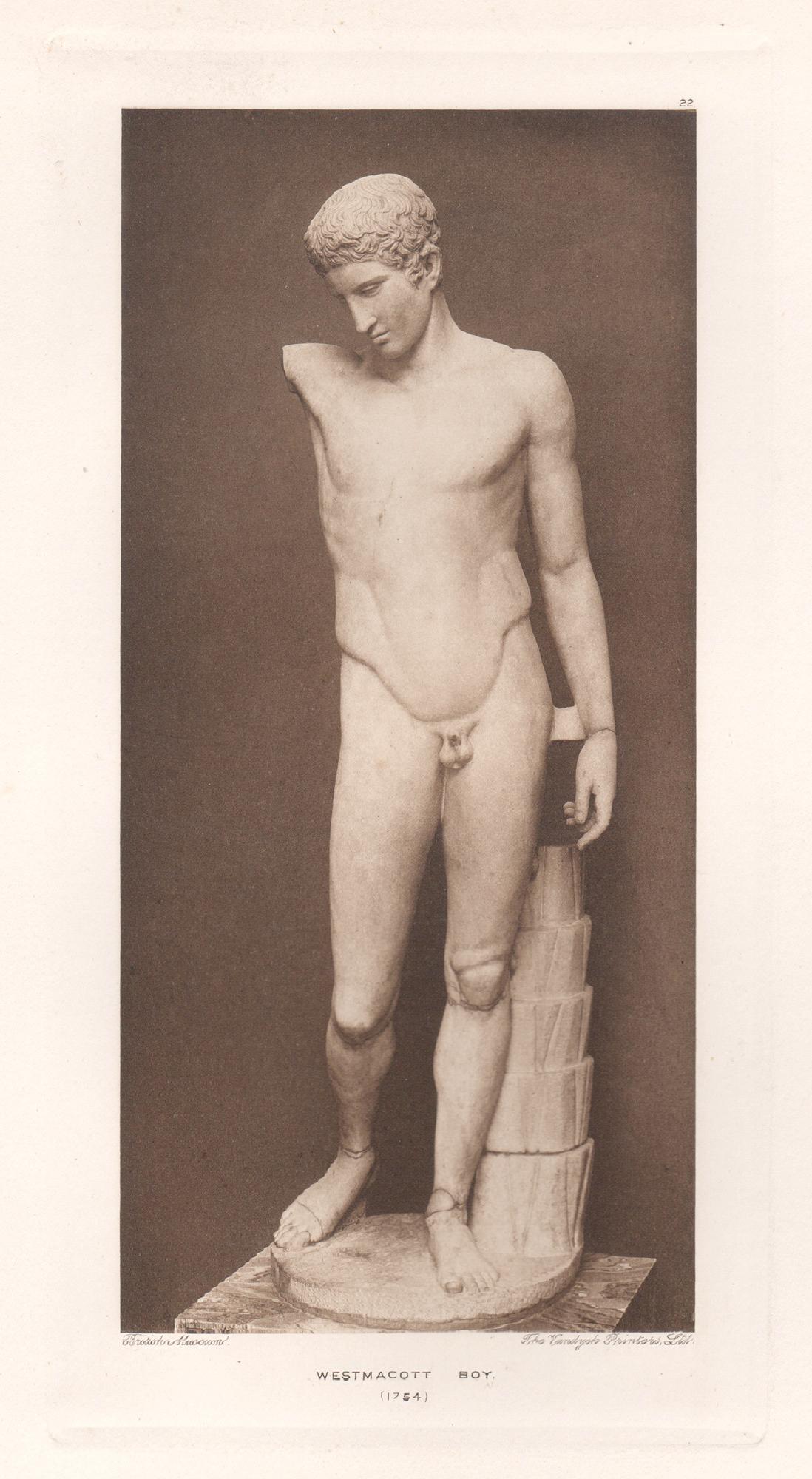 Figurative Print de Unknown - Westmacott Boy, Museo Británico Antigüedad romana Escultura clásica Fotograbado