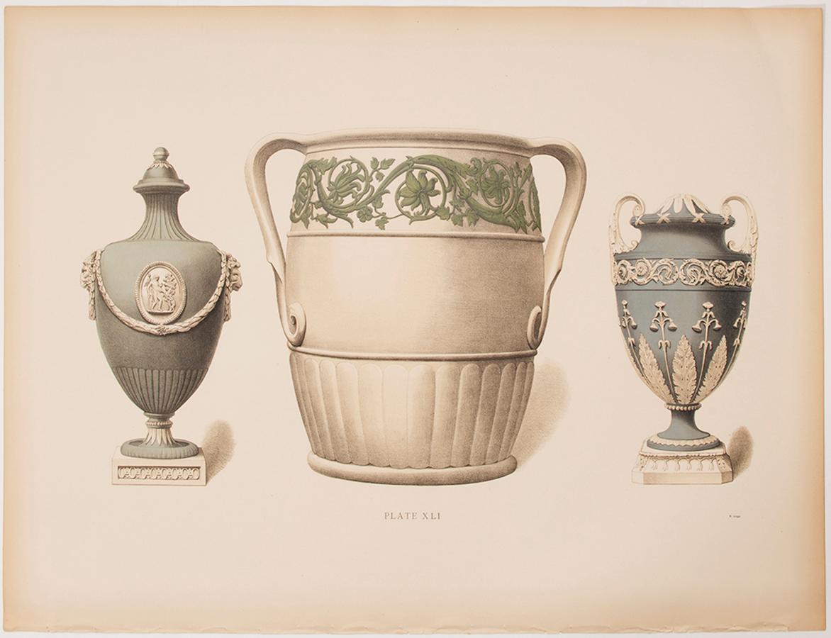 Weinkühler oder Jardiniére in Weiß und zwei Vasen aus blauem Jaspis. Pl. XLI – Print von Unknown