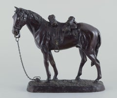 Unbekannter Bildhauer. Große Skulptur in Form eines Pferdes auf einem Sockel.