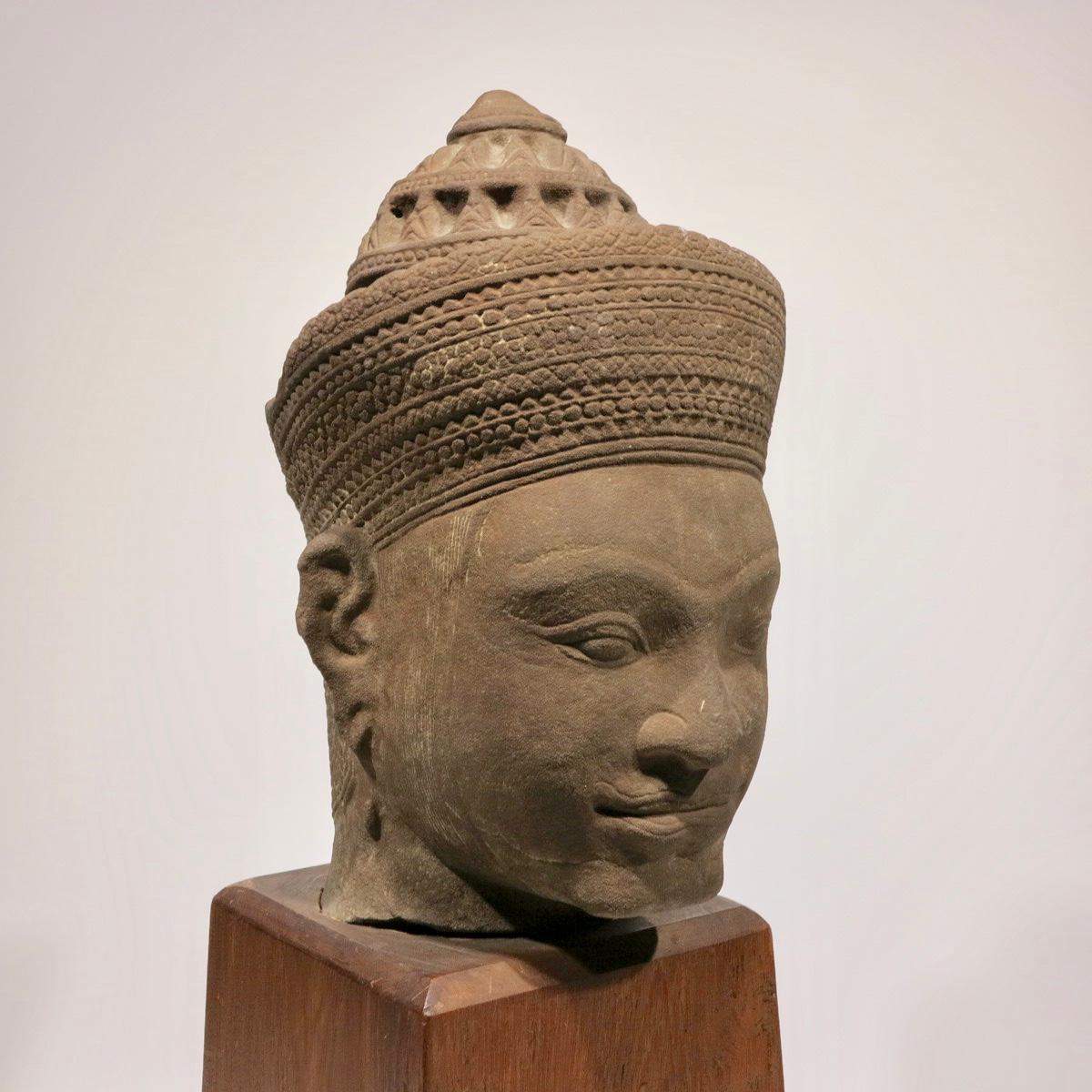 Head of Vishnu, Khmer, Cambodian bust sculpture 3