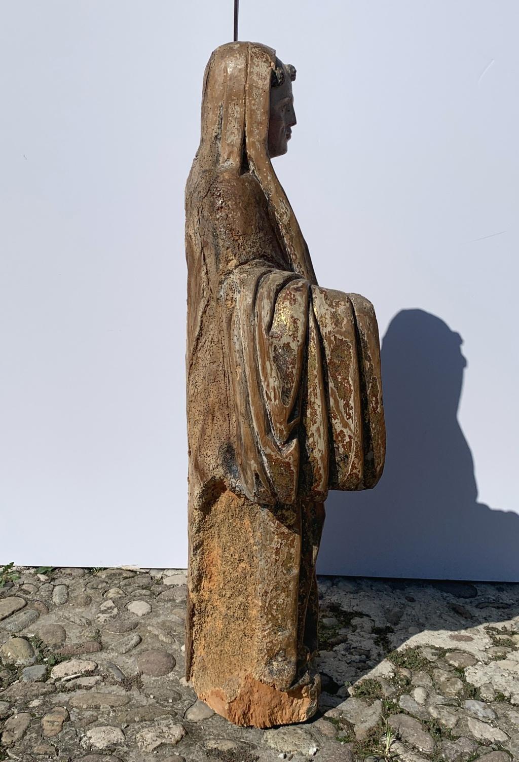 Escultura italiana de madera tallada del siglo XVI - San Mauricio - Dorado Pintado en venta 7