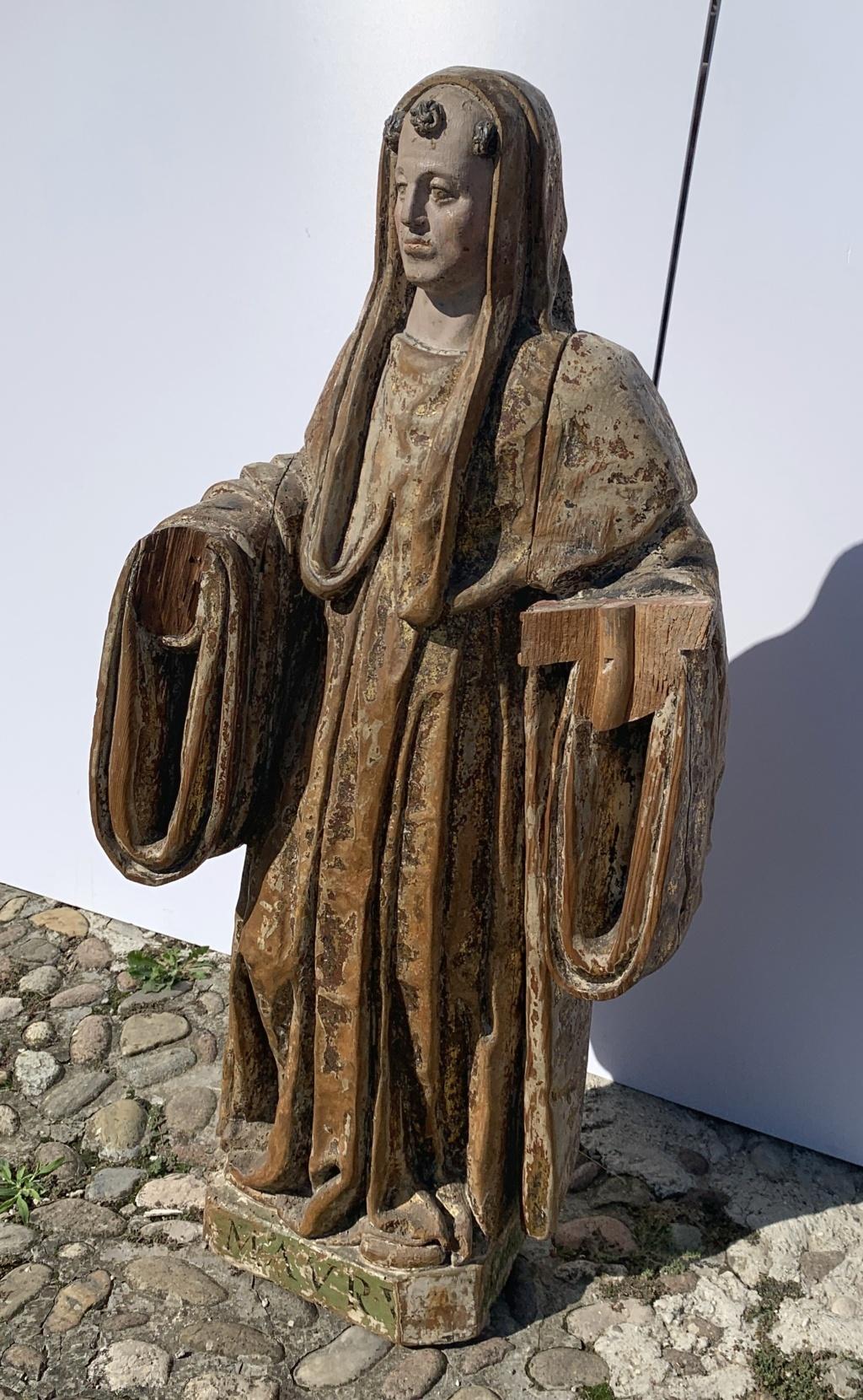Carved wooden sculpture - San Mauro. Italy, 16th century.

54 x 30 x h 110 cm.

Entirely in carved and painted wood with traces of polychromy and gilding.

- Work registered at the base: 