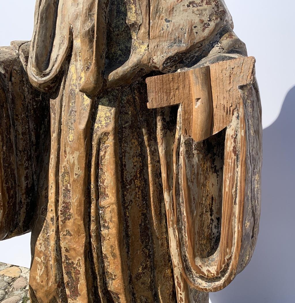 Escultura italiana de madera tallada del siglo XVI - San Mauricio - Dorado Pintado en venta 4