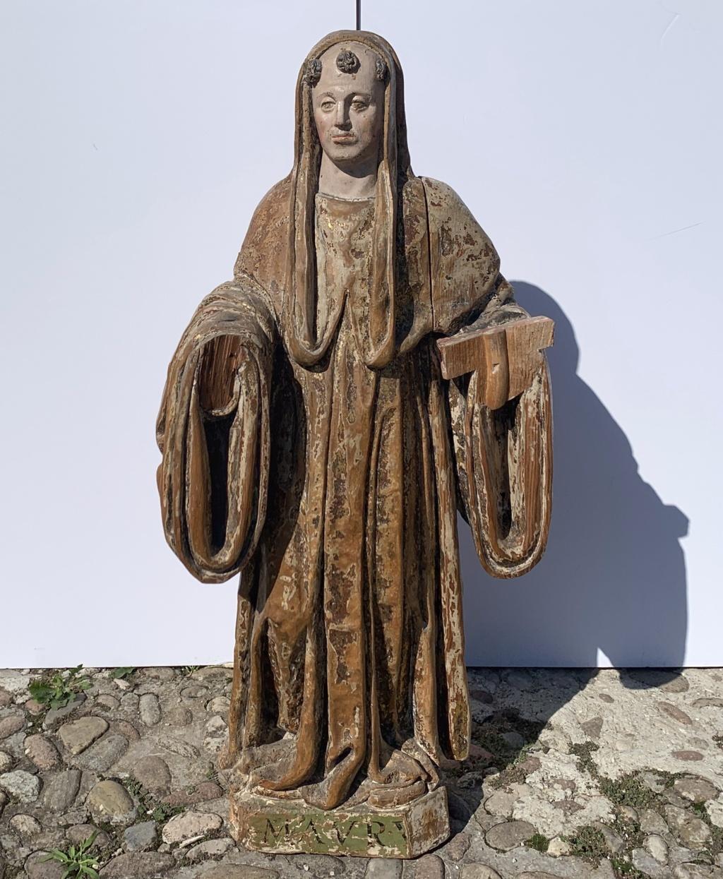 16th century Italian carved wood sculpture - Saint Mauritius - Gilded Painted re - Sculpture by Unknown