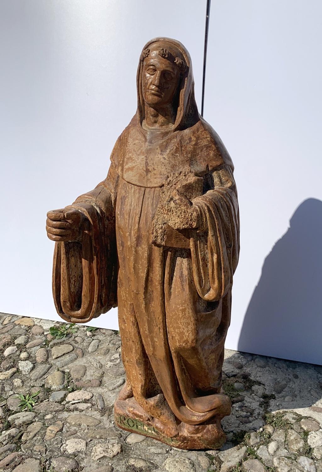 Carved wooden sculpture - San Roberto. Italy, 16th century.

54 x 30 x h 112 cm.

Entirely in carved and painted wood with traces of polychromy and gilding.

- Work registered at the base: 