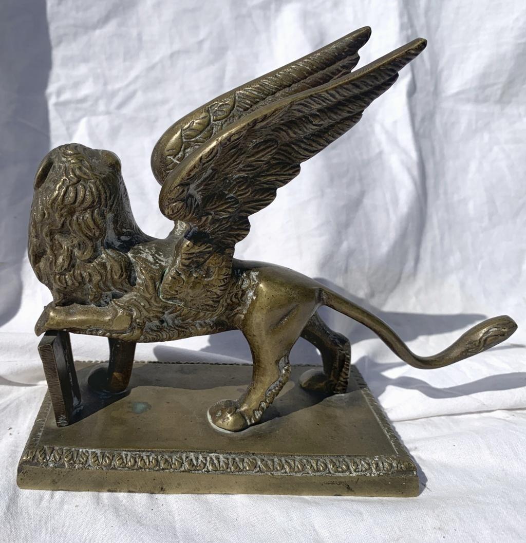19-20th century Italian bronze sculpture - St Mark Lion - Venice Napoleon III - Italian School Sculpture by Unknown
