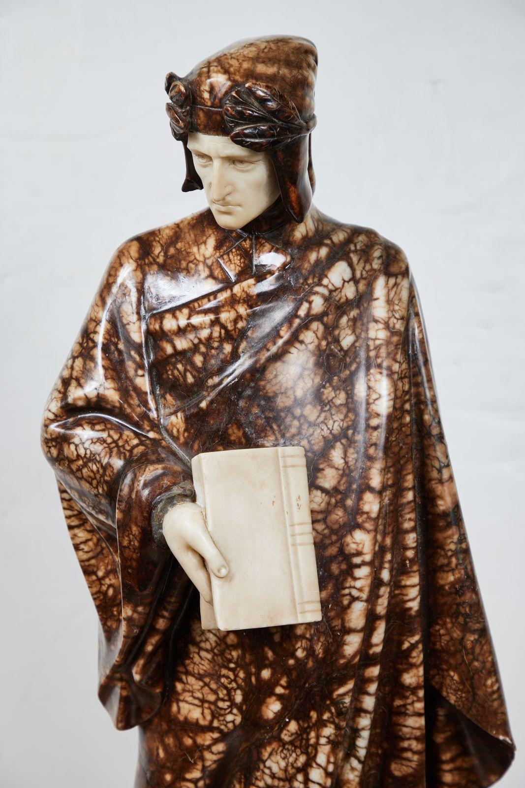 Sculpture en albâtre de Dante datant de 1900 - Marron Figurative Sculpture par Unknown