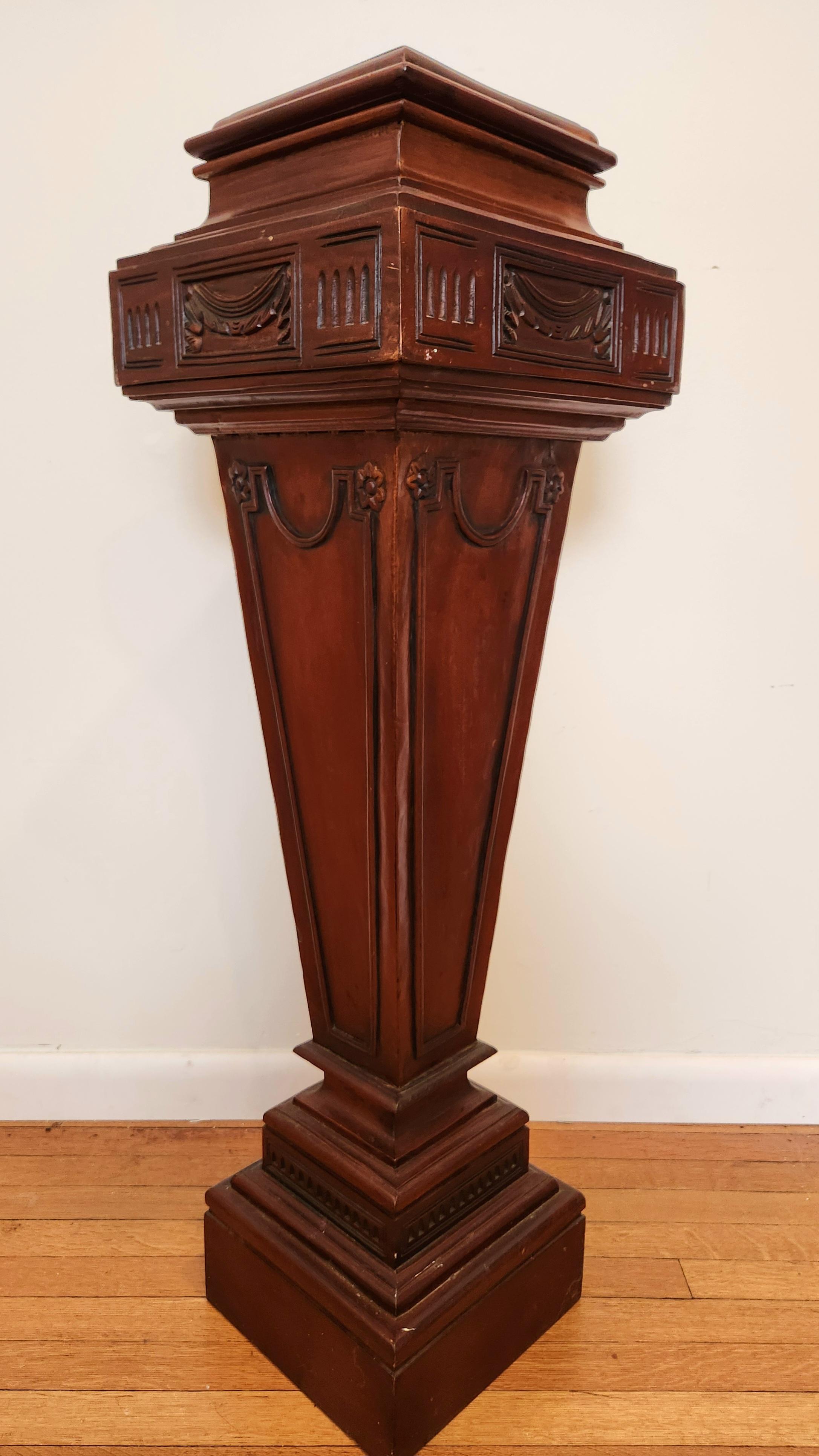 19th Century American Wooden Pedestal For Sale 5