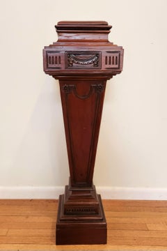 Antique 19th Century American Wooden Pedestal