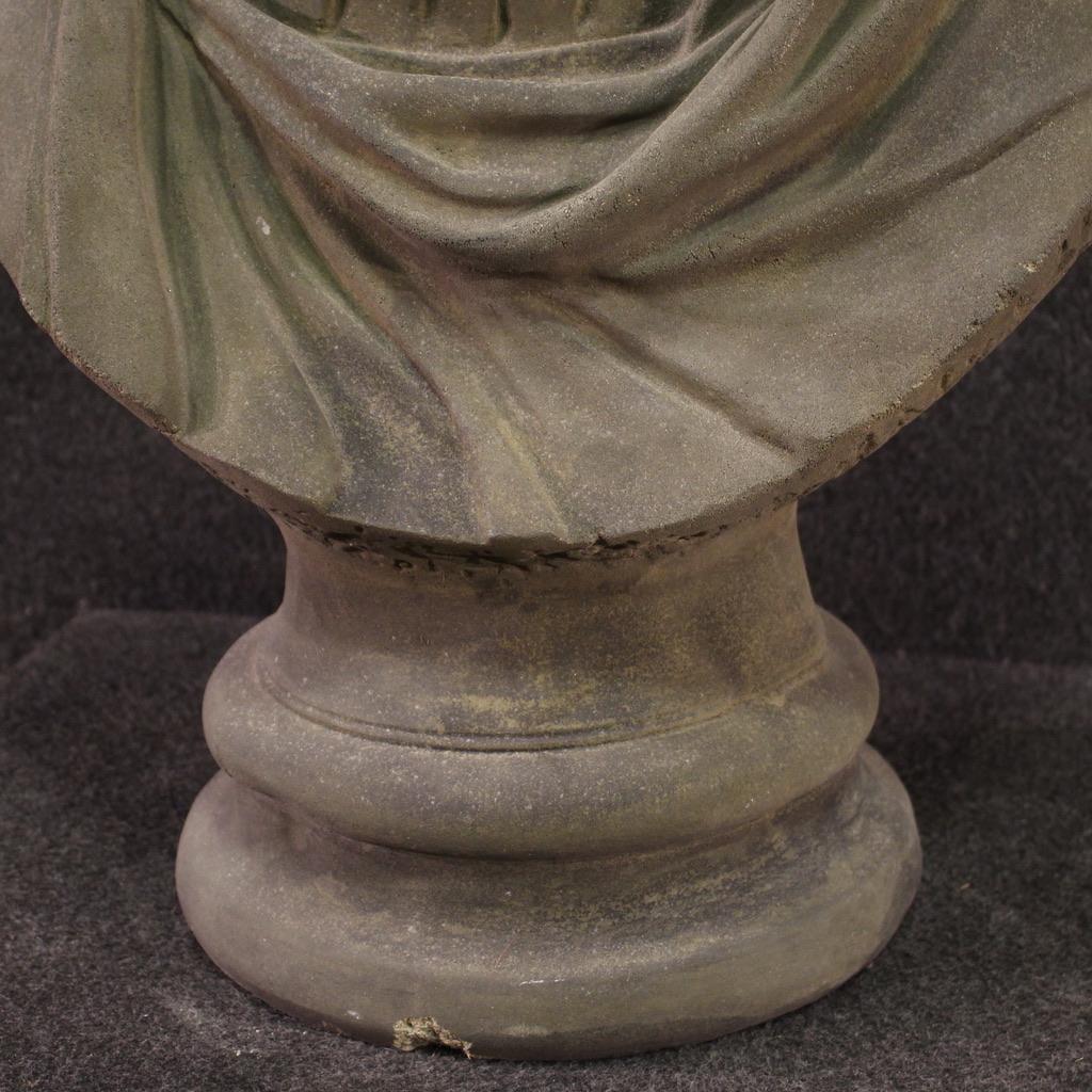 escultura italiana de medio busto de cemento del siglo XX Emperador Caracalla, 1960 - Figurative Sculpture Black de Unknown