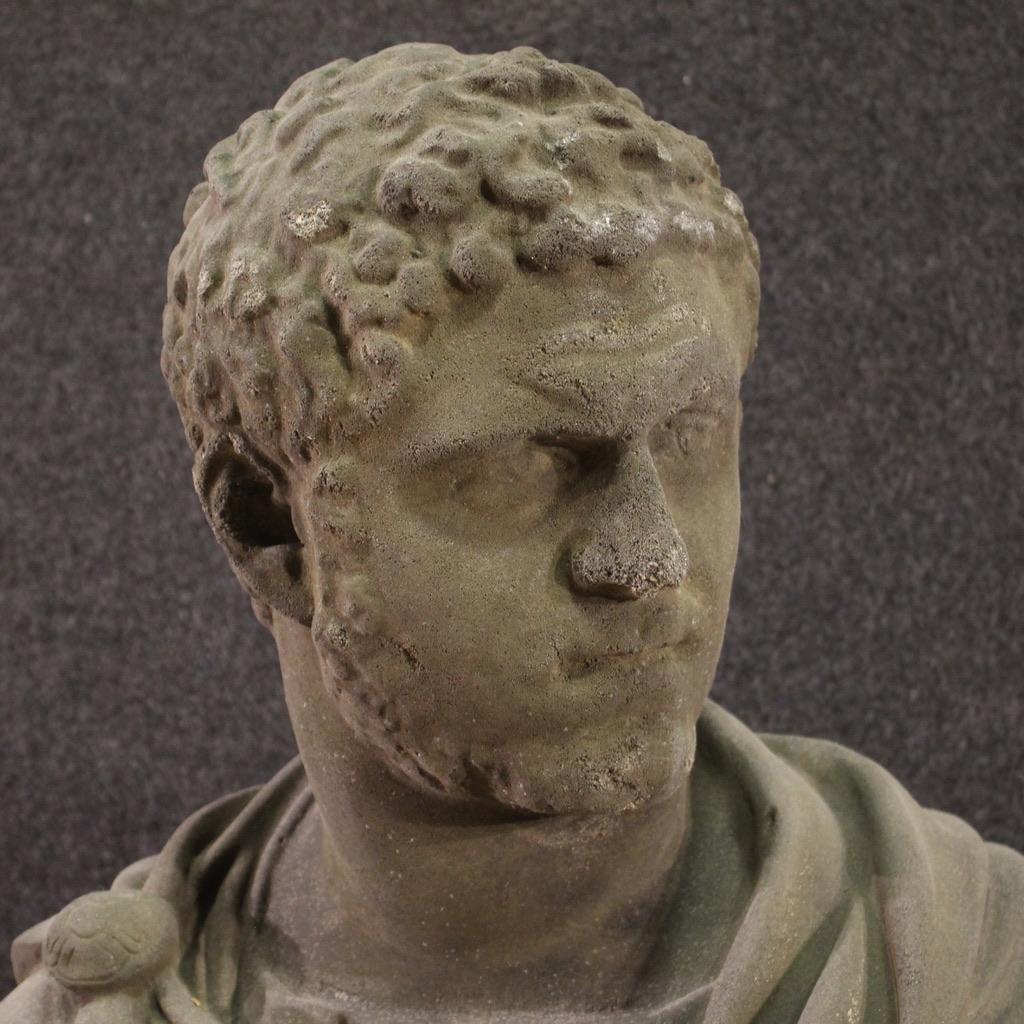 escultura italiana de medio busto de cemento del siglo XX Emperador Caracalla, 1960 en venta 1