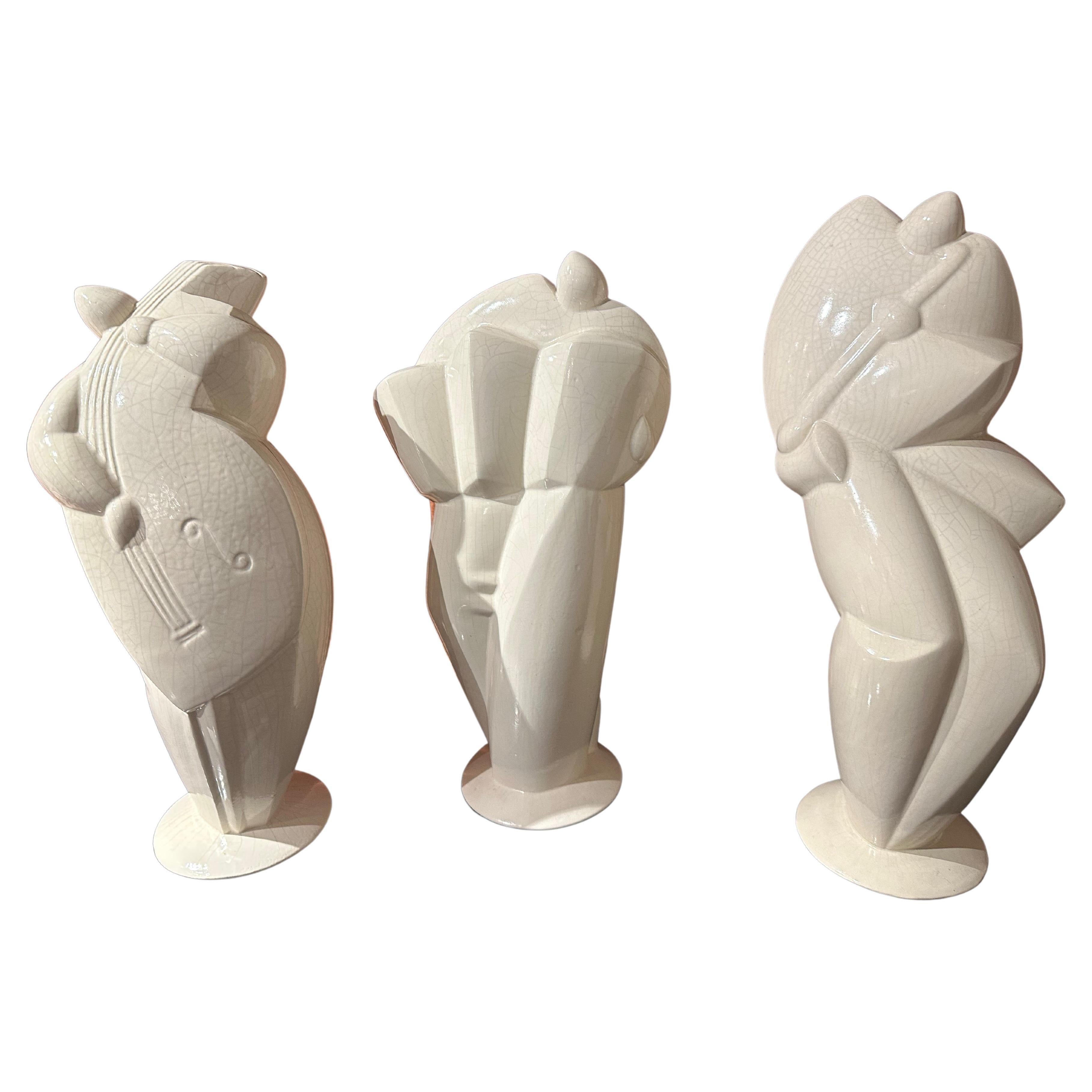 Figurative Sculpture Unknown - 3 grandes sculptures en céramique de style Art déco cubiste représentant des musiciens