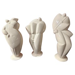 3 grandes sculptures en céramique de style Art déco cubiste représentant des musiciens