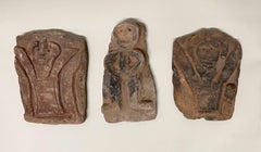 Groupement de trois poteaux d'ancêtres, probablement aztèques