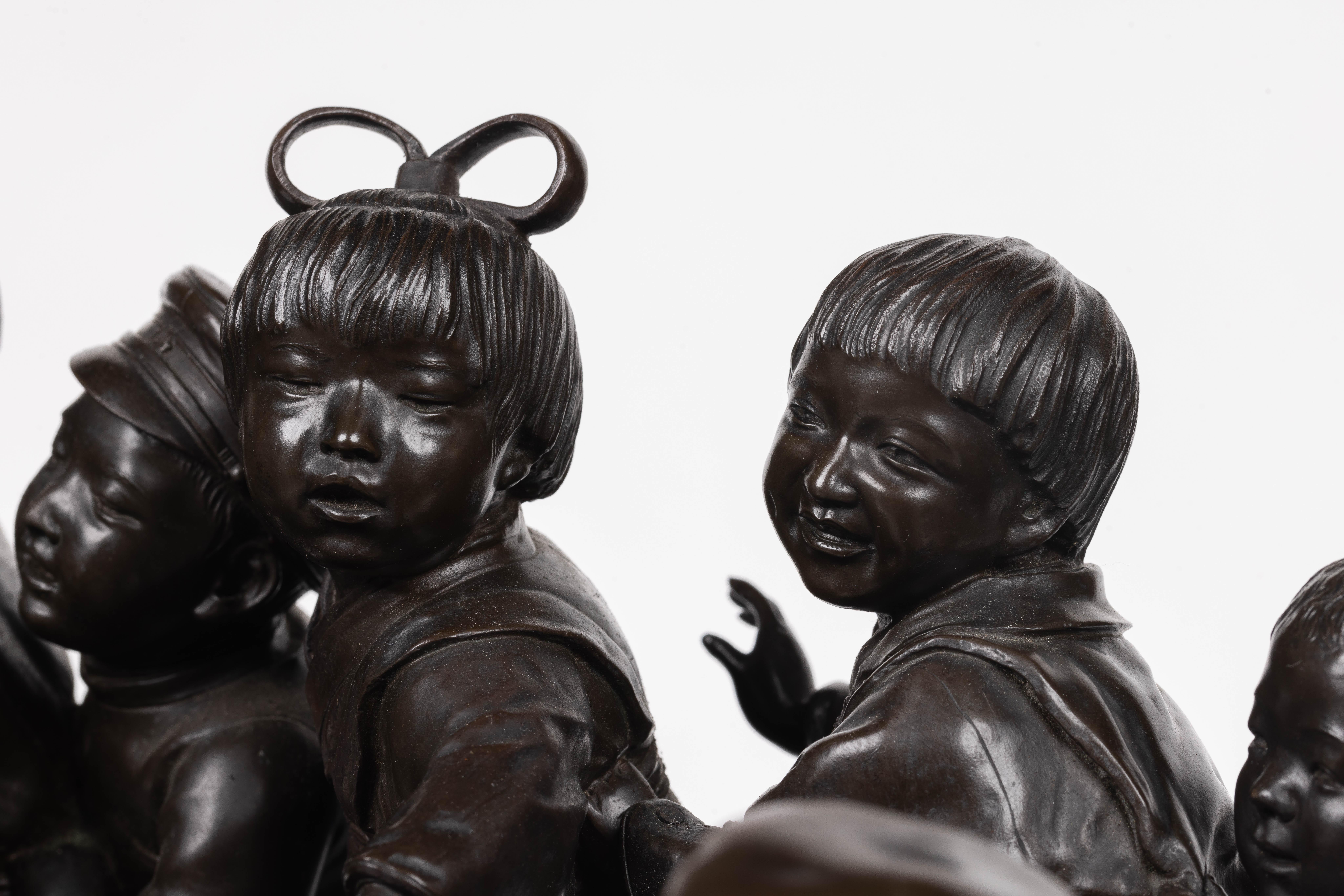 Escultura japonesa de bronce de la Escuela de Tokio del Periodo Meiji, grande y excepcional en venta 7