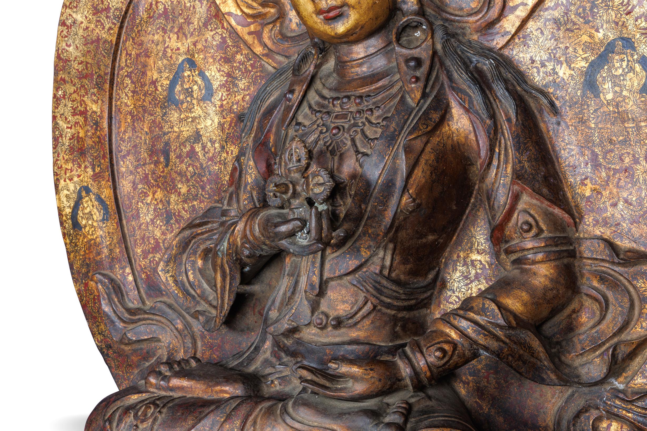 Monumentale Ornamentskulptur aus vergoldeter und lackierter Bronze von Vajravidarana, Vajravidarana im Angebot 1