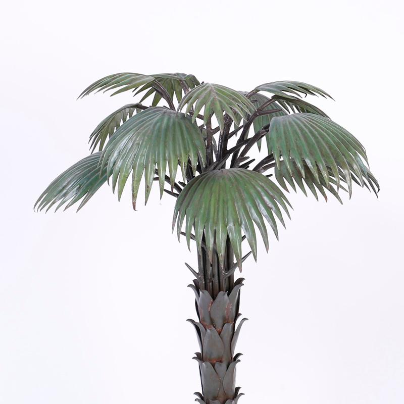 Una escultura de palmera de metal pintado y patinado - Sculpture Otro estilo de arte de Unknown