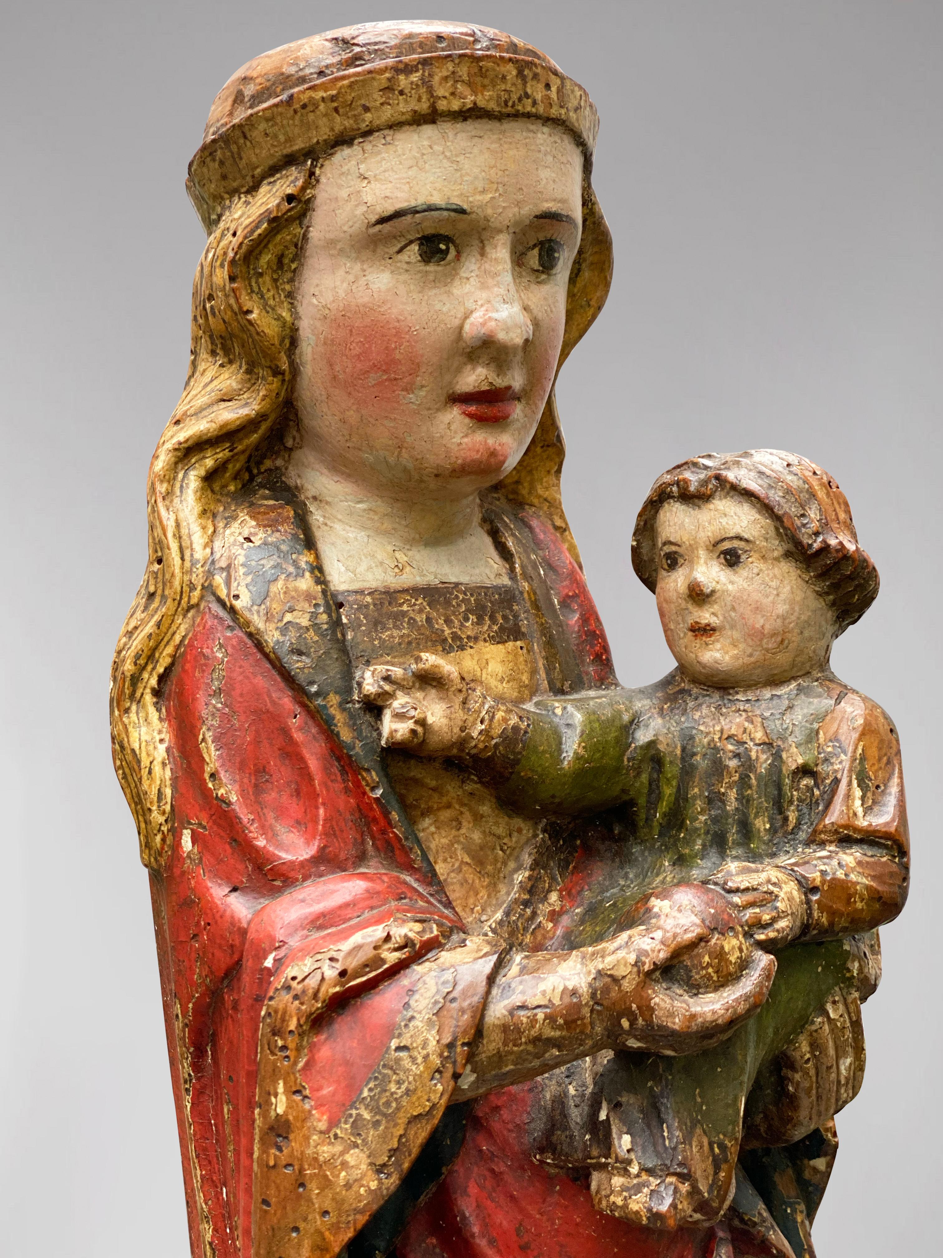 A Spanish Statue of the Virgin Mary with Child Jezus, circa 1600 - Renaissance Sculpture by Unknown