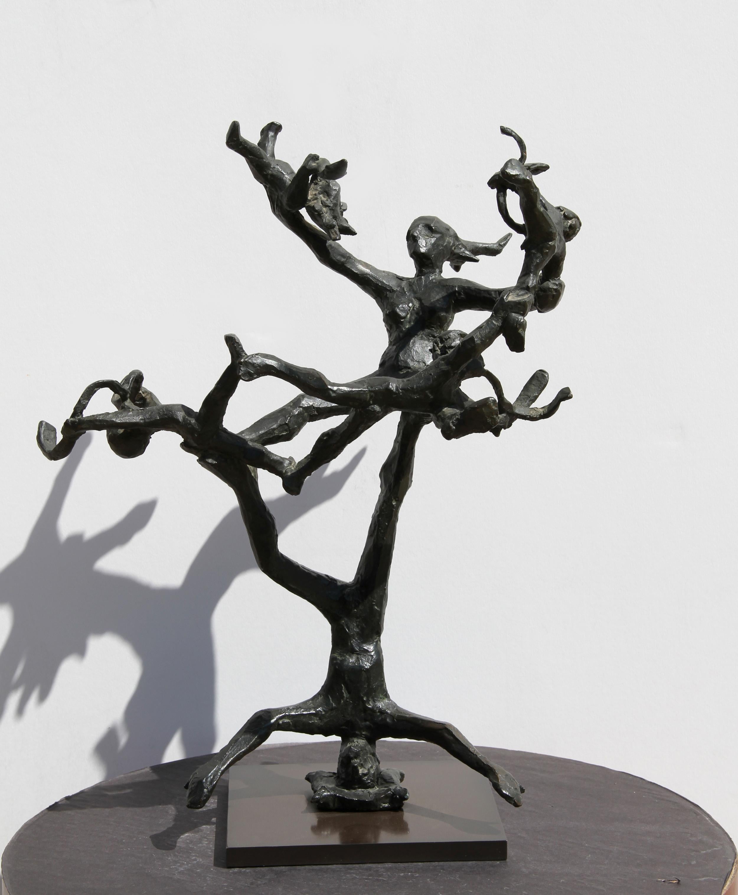 Künstler: Unbekannt
Titel: Akrobaten
Jahr: 1968
Medium: Bronze-Skulptur, signiert 'PR'
Größe: 18 in. x 14 in. x 10 in. (45,72 cm x 35,56 cm x 25,4 cm)
