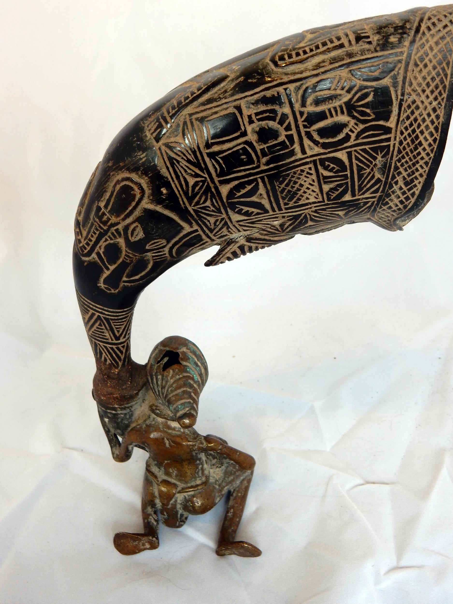 AFRICAN BRONZE AND HORN BAMILEKE SCULPTURE - Sculpture by Unknown
