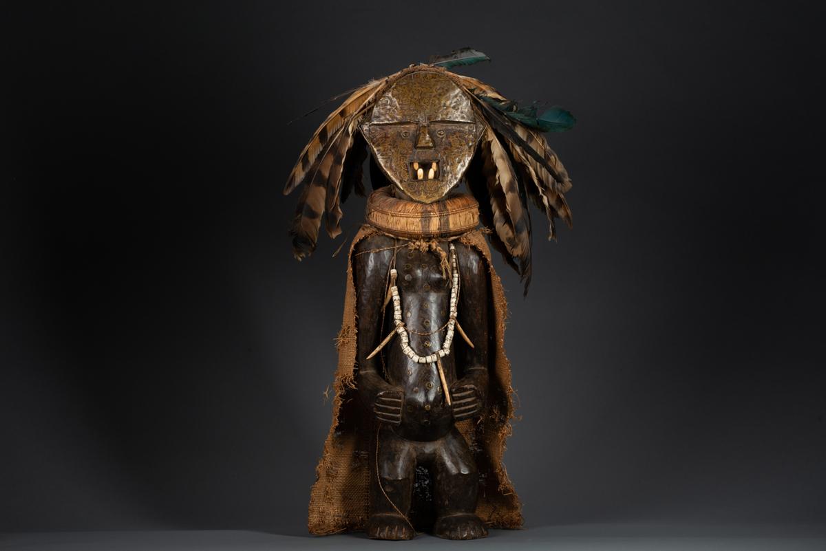 Unknown Figurative Sculpture - Ambete Reliquary Figure with Feathers