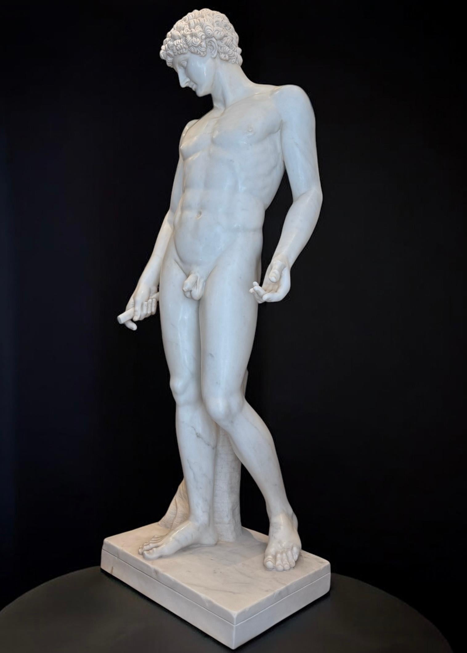 Figurative Sculpture di Unknown - ANTINOUS Magnifica scultura italiana neoclassica in marmo di Carrara