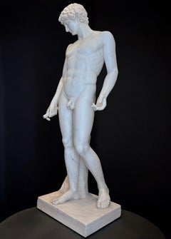 ANTINOUS Prächtige italienische neoklassizistische Carrara-Marmorskulptur aus Carrara-Marmor