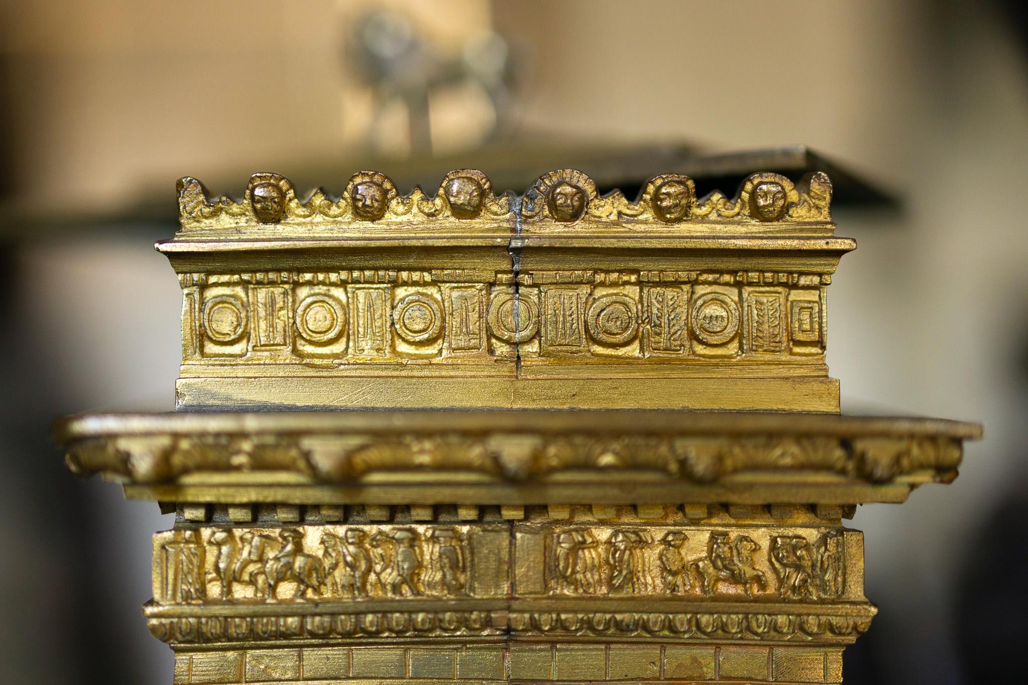 Antike Arc de Triomphe-Bronze-Skulptur mit Vergleich 5
