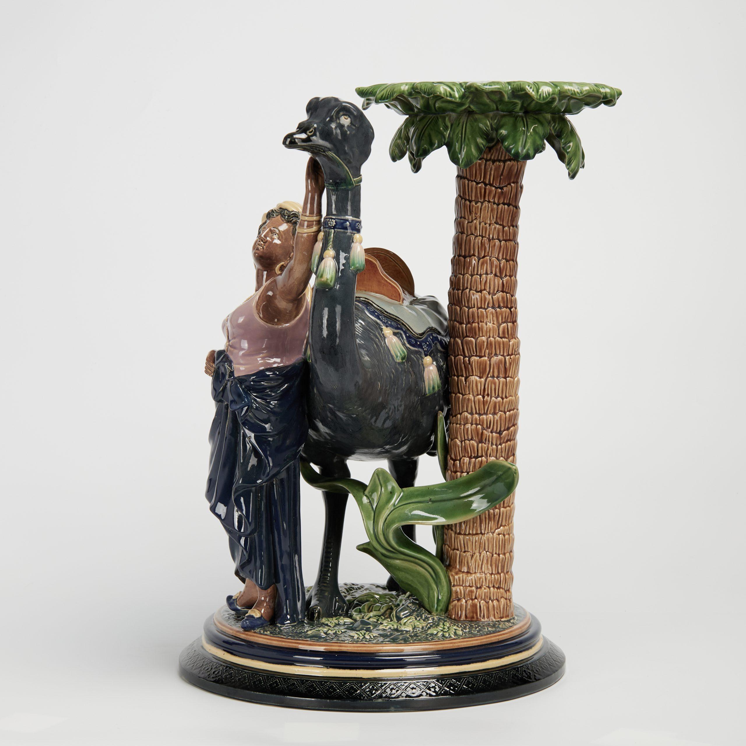 Antico piedistallo in maiolica orientalista austriaco di Gerbing & Stephens - Sculpture Vittoriano di Unknown