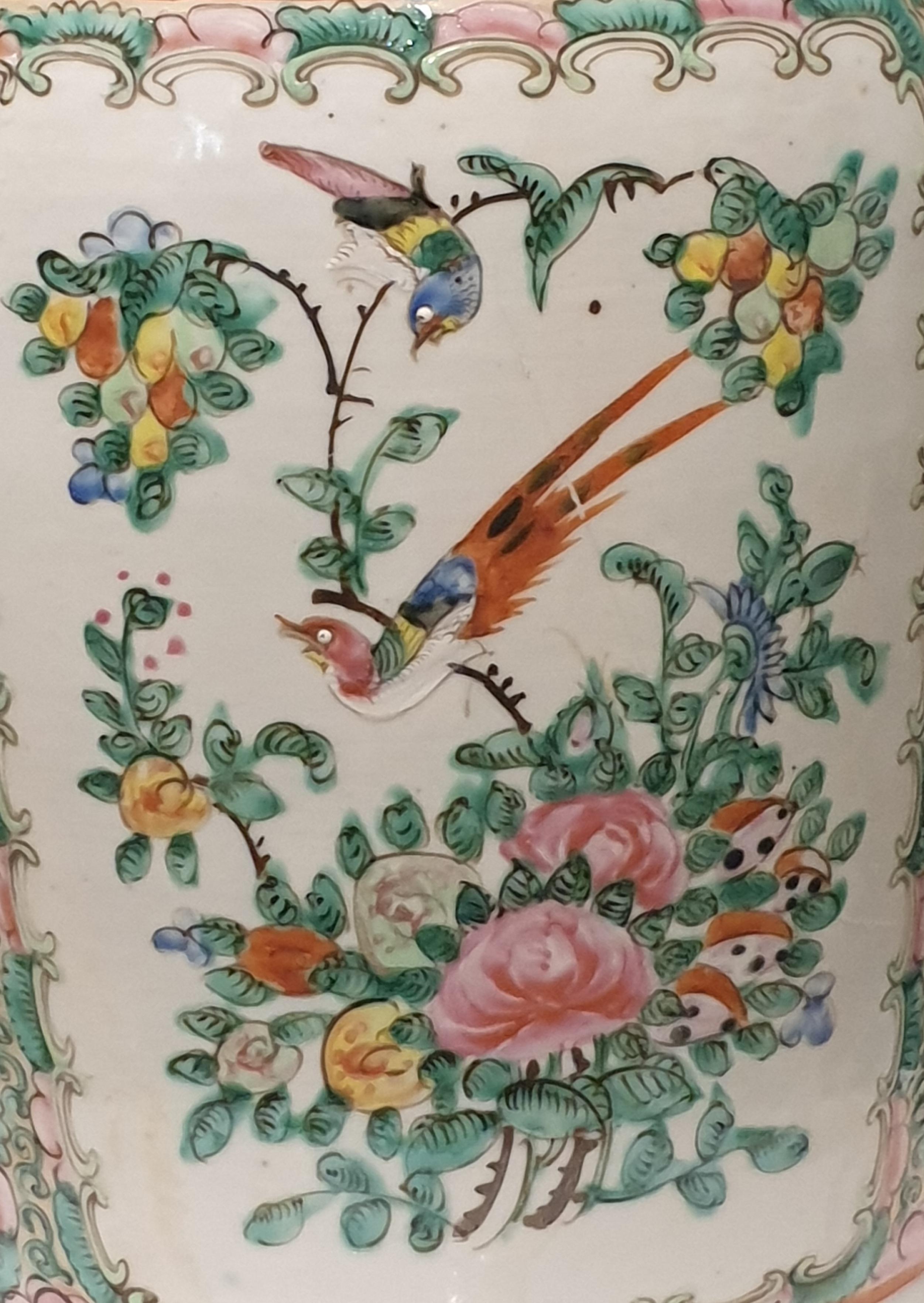 Antique Canton Rose Medallion 'Famille Rose' Porcelain Vase, China, 19th Century For Sale 14