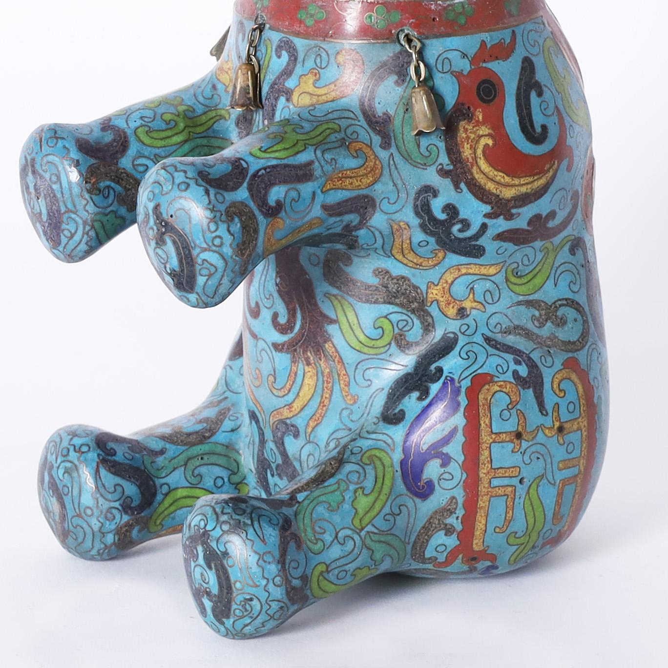 Ancienne jarre chinoise à gingembre cloisonné éléphant en vente 2