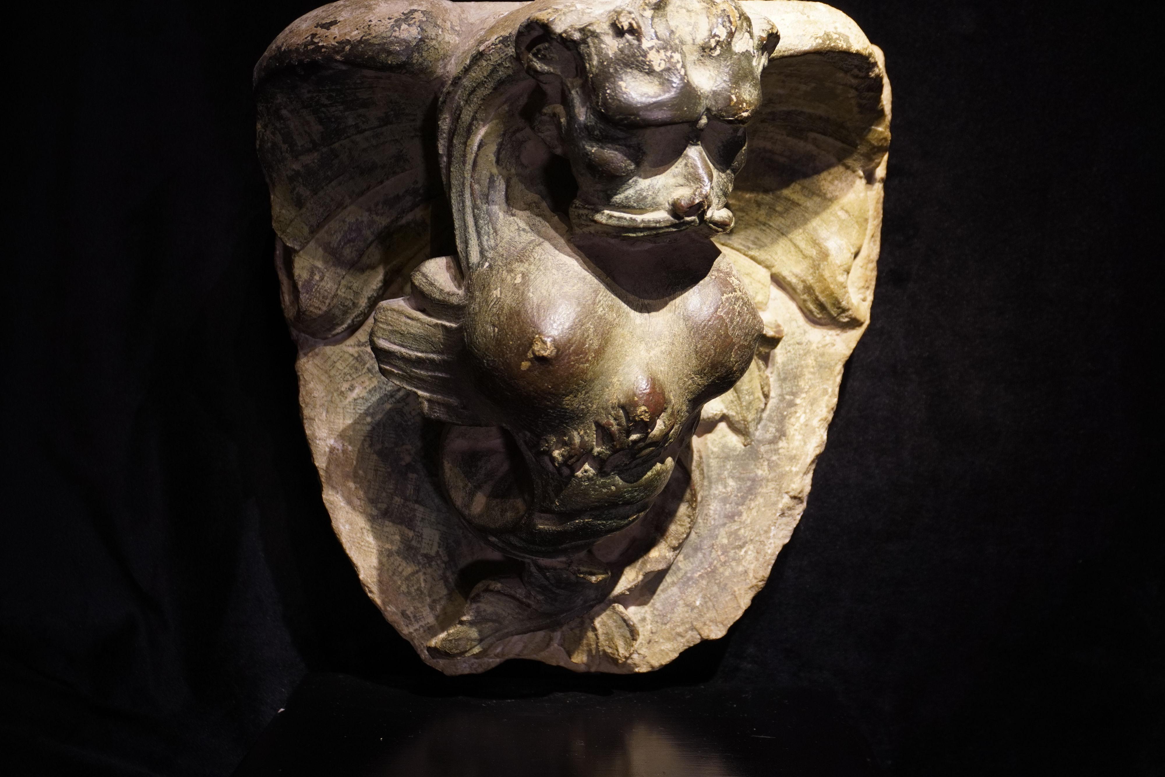 ARCHITECTURAL RELIEFS WITH CHIMERAS
Central Italy, 16th Century
green marble
26 x 25 cm
10 1/4 x 9 3/4 in