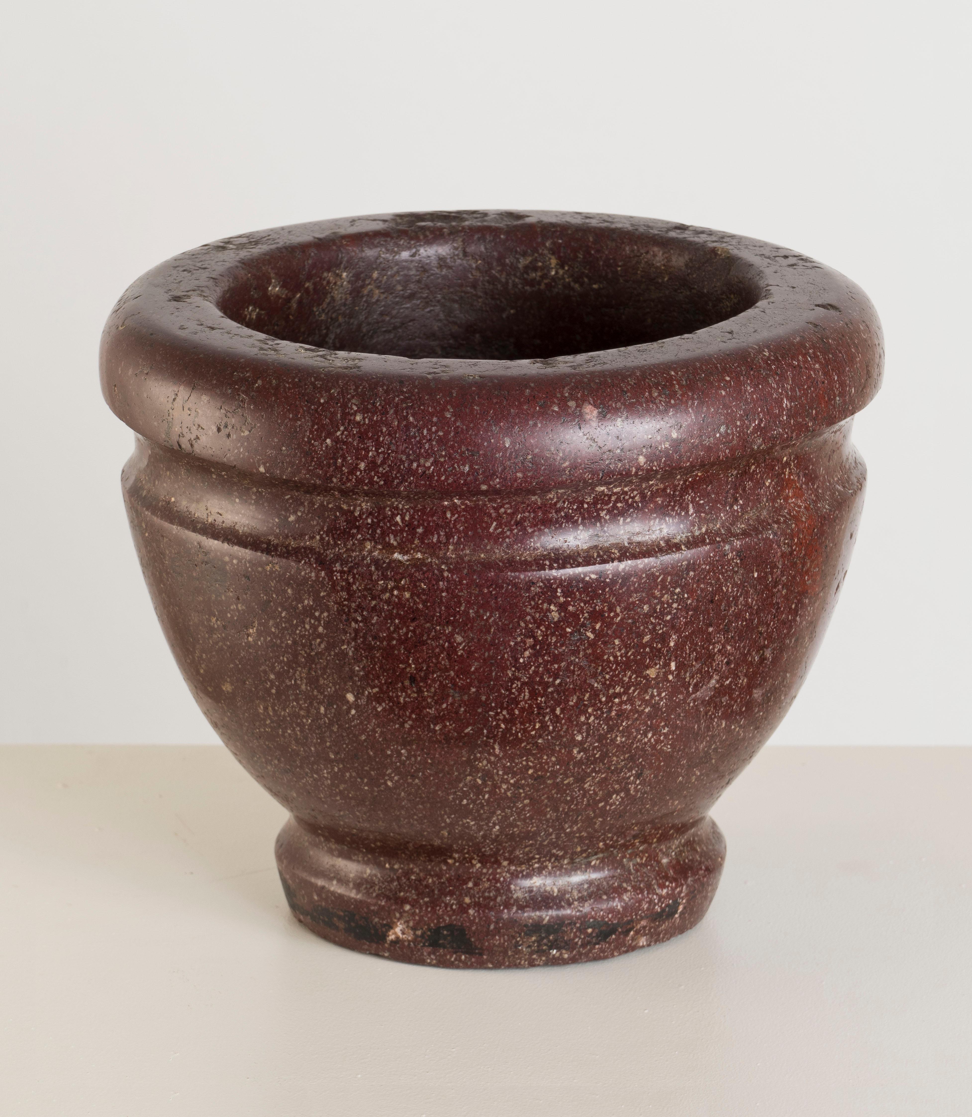 ANTIQUE ITALIAN PORPRHYRY MORTAR
Rome, 16th/17th Century
Porphyry
19 x 23 x 23 cm
7 1/2 x 9 1/4 x 9 1/4 in

Provenance:
Sotheby Parke Bernet Florence, 21 October 1976, page 36, lot 56, ill.