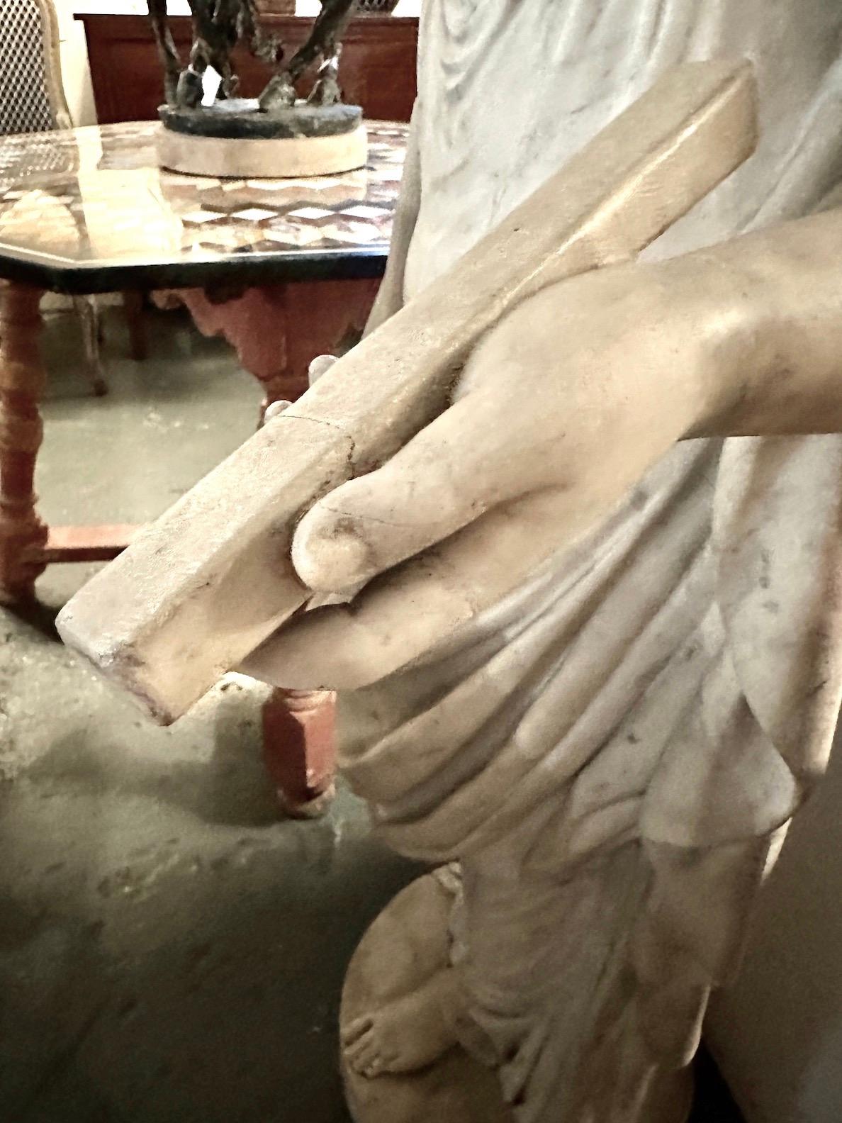 Sculpture ancienne en marbre de Juno en vente 6