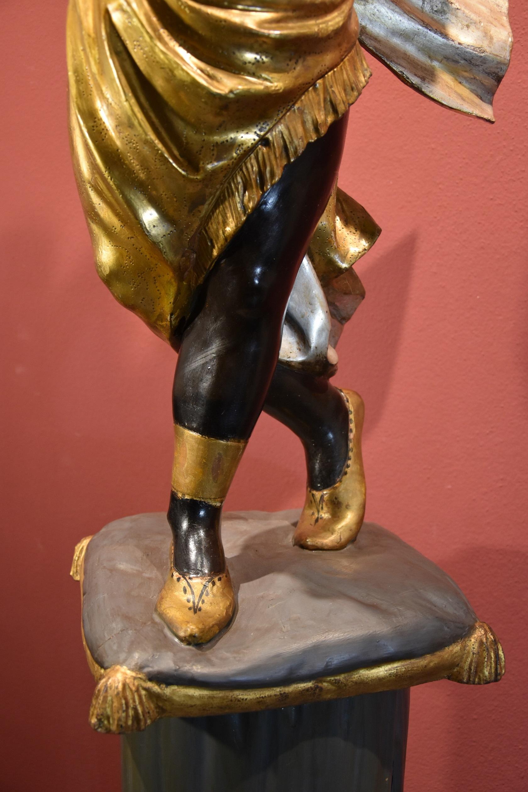 Sculpture ancienne en or de Venise du 19ème siècle représentant une moire féminine en vente 10