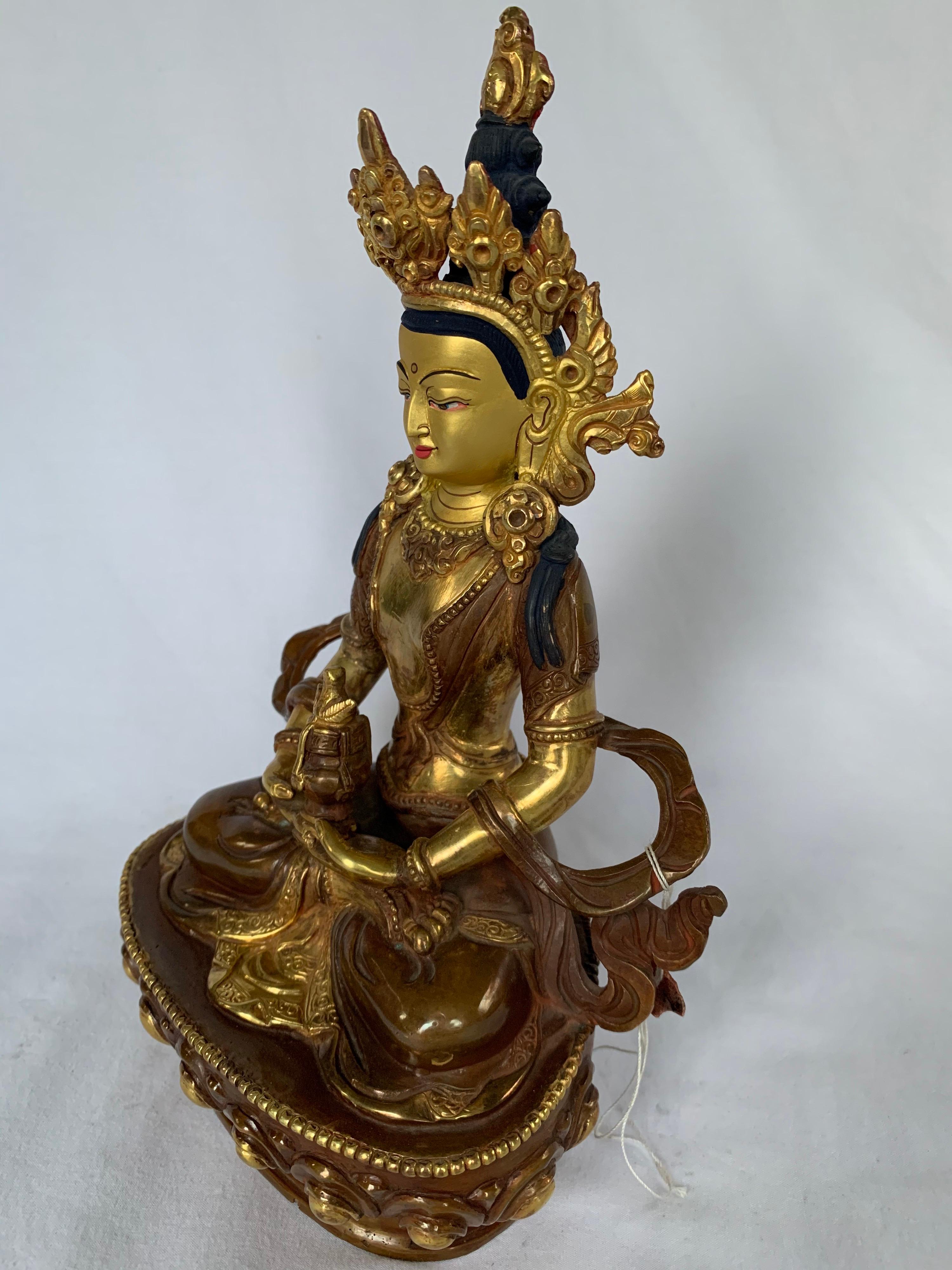 Statua di Aparmita da 9 pollici con oro 24 carati realizzata a mano con il processo a cera persa - Sculpture di Unknown
