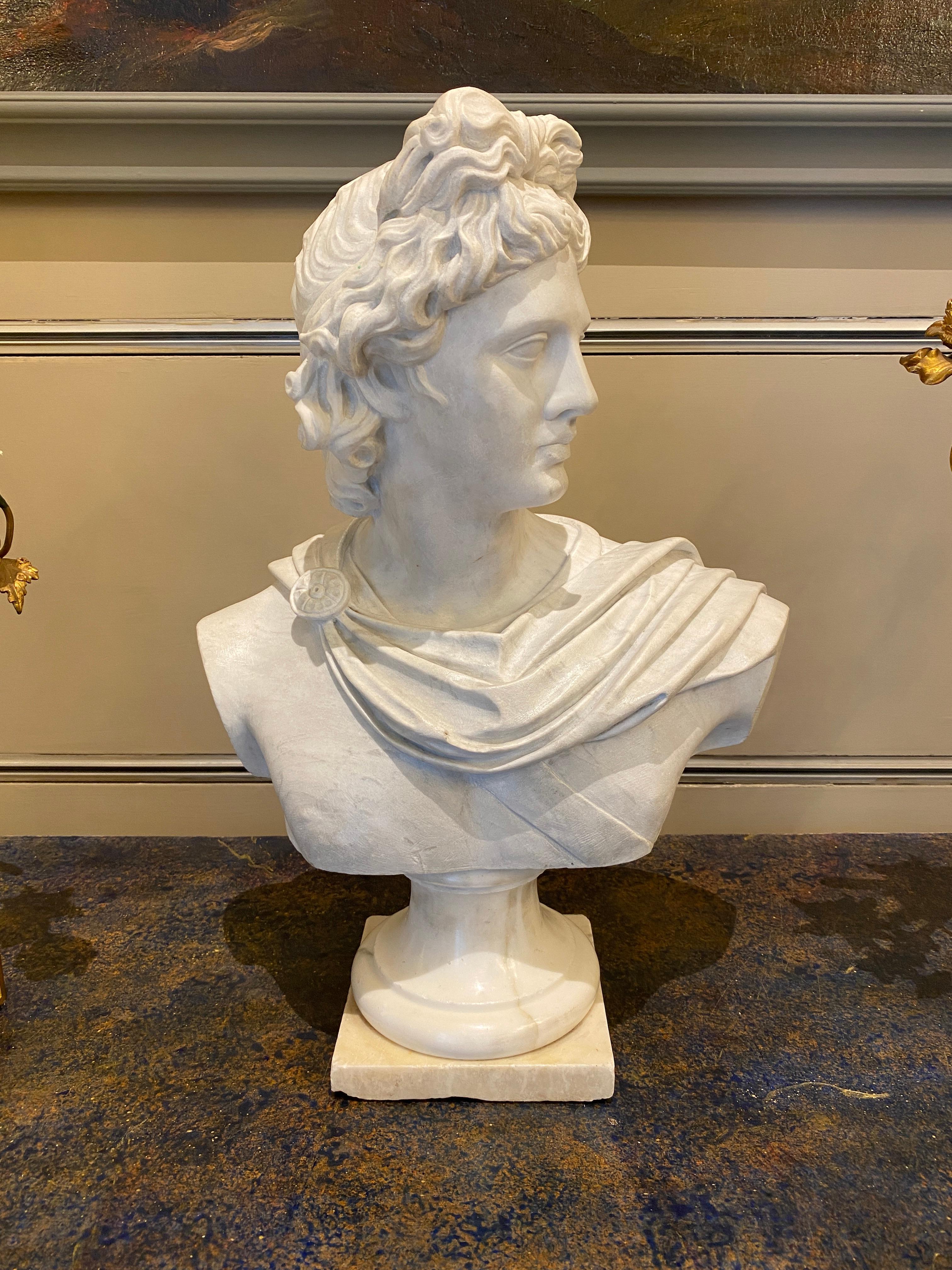 Busto de mármol de Apolo Escultura de Gran Recorrido Tema mitológico 1850' - Figurative Sculpture Negro de Unknown