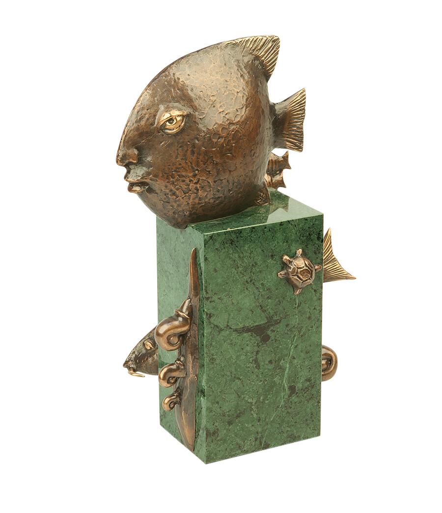 Volodymyr Mykytenko - Aquarium (2001)

Aquarium-This composition is a comic vision of the underwater world. Pisces-people live in their kind and cheerful world

Additional information:
Medium: Bronze, Stone
Dimensions: 20 W x 13 D x 29 H cm