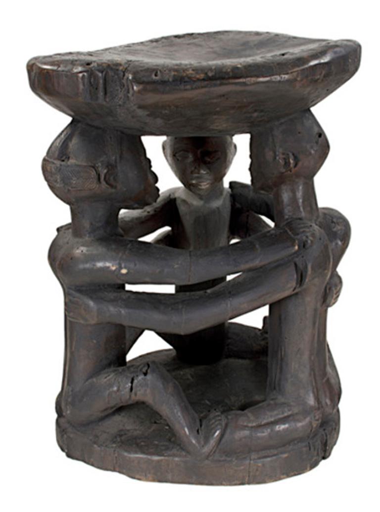Figurative Sculpture Unknown - Tabouret Zaire Baluba, une sculpture en bois datant d'environ 1910