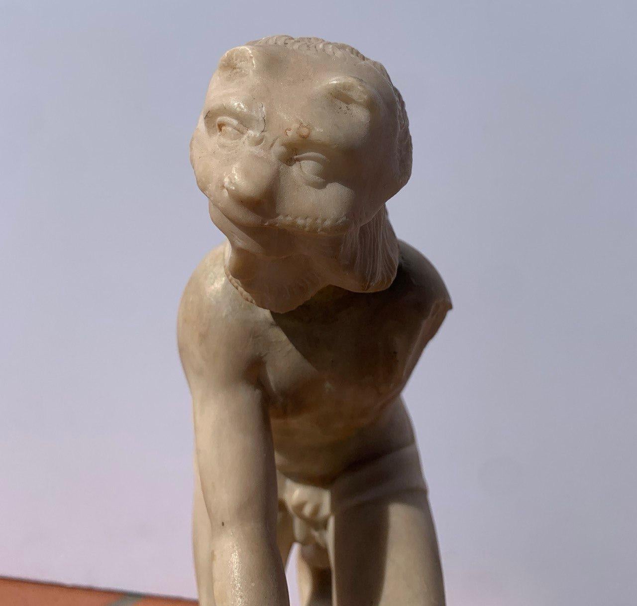 Escultor barroco romano - Escultura de alabastro del siglo XVII - Hércules Cerbero en venta 5