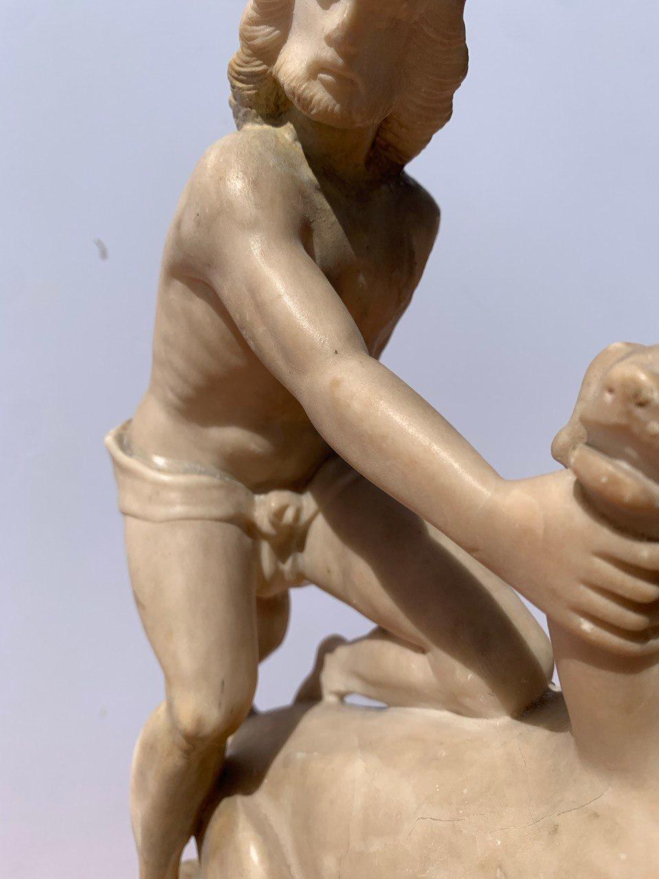 Escultor barroco romano - Escultura de alabastro del siglo XVII - Hércules Cerbero en venta 7
